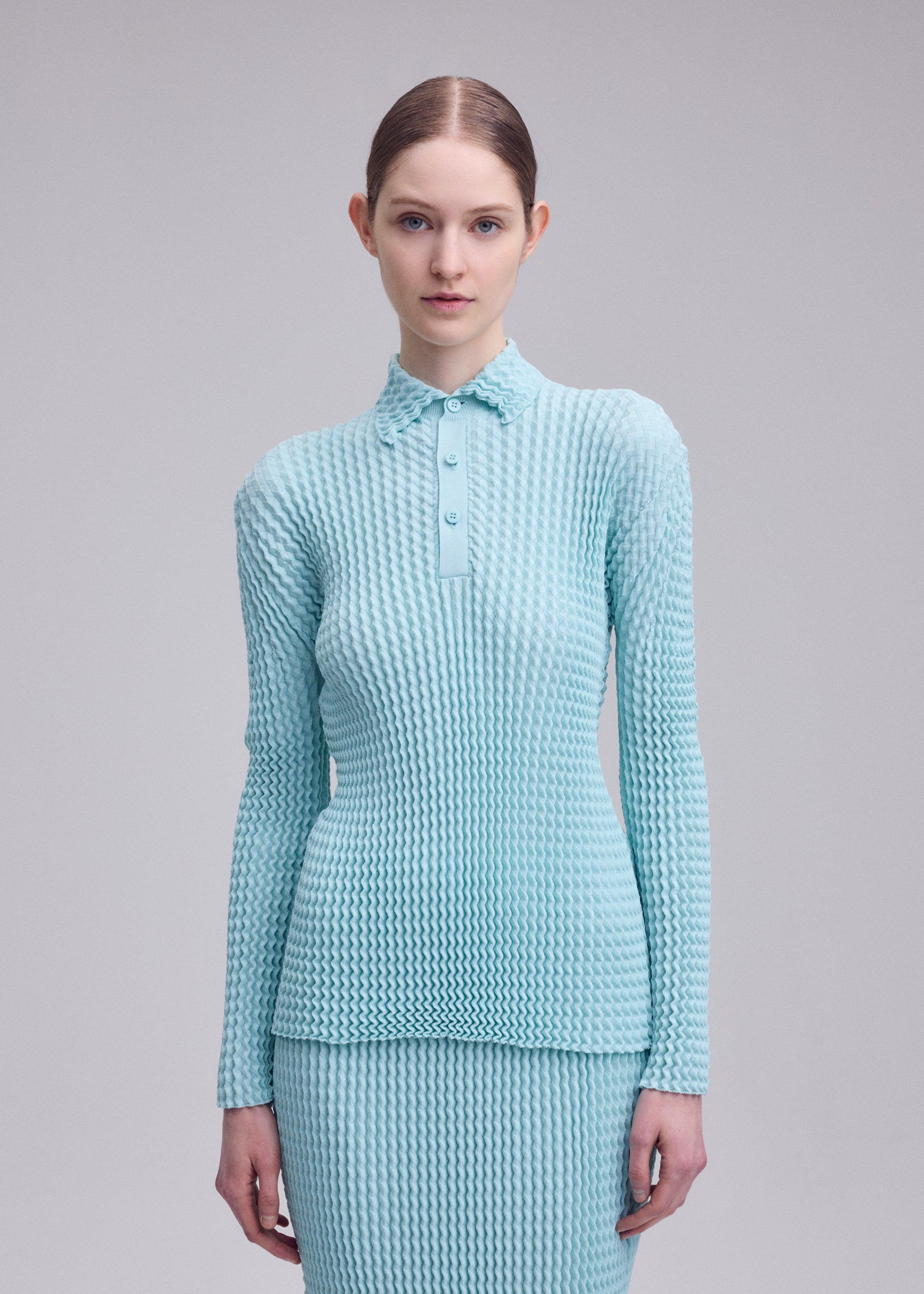 Issey Miyake Spongy-68 polo triko šedé pletené