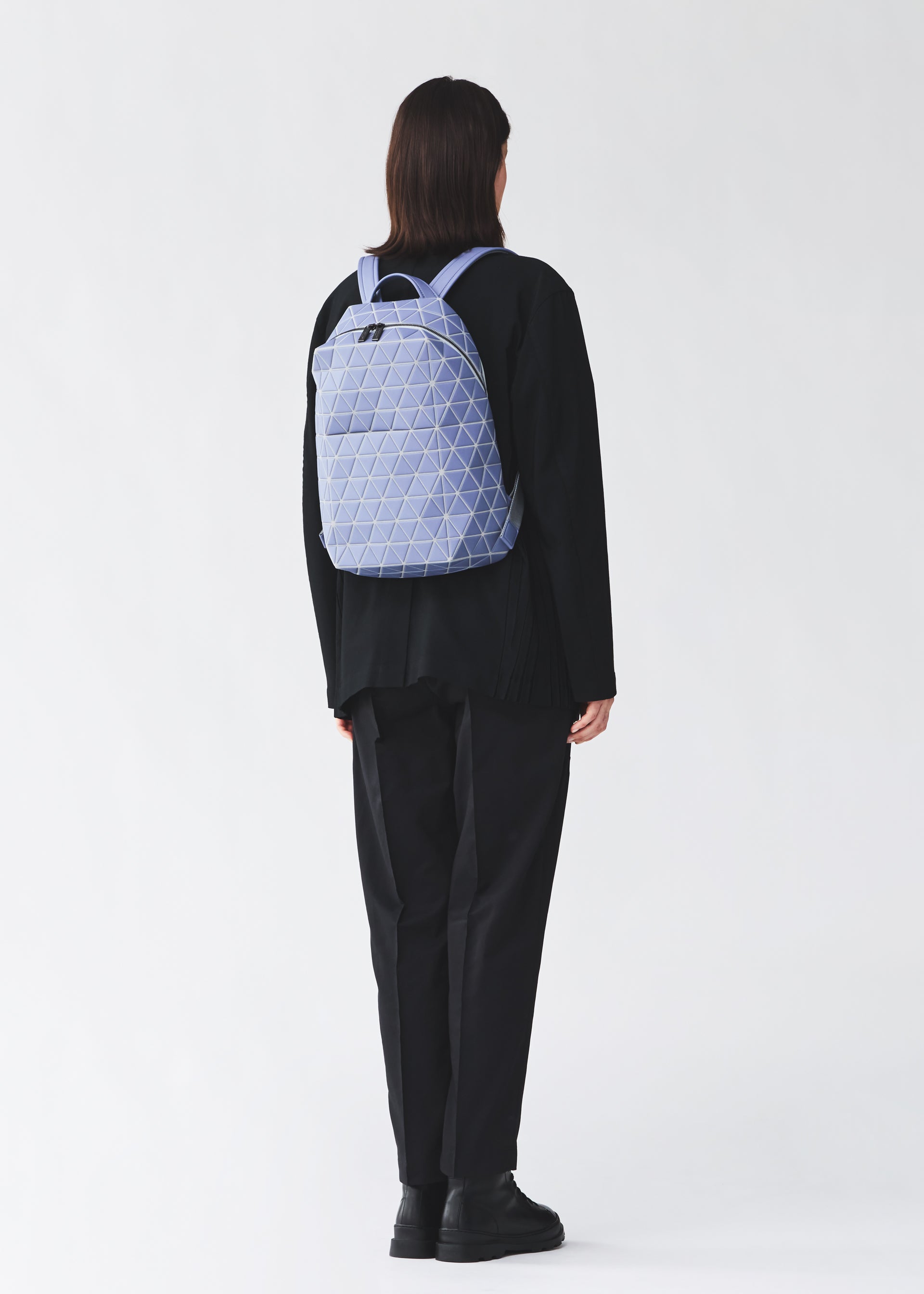 Issey Miyake Hexagon batoh černý koženkový