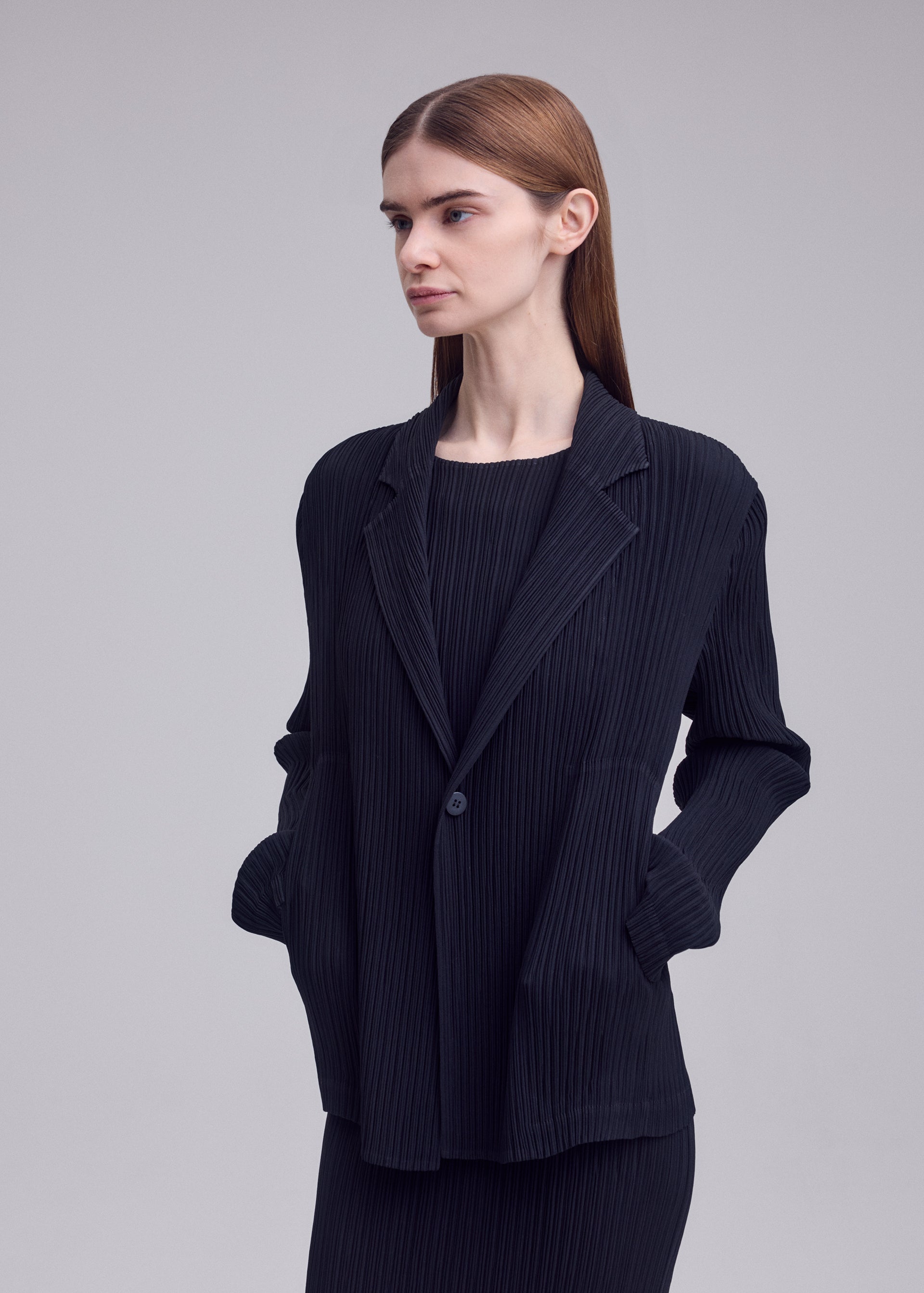 Issey Miyake Hatching IM63317 dámské plisované sako