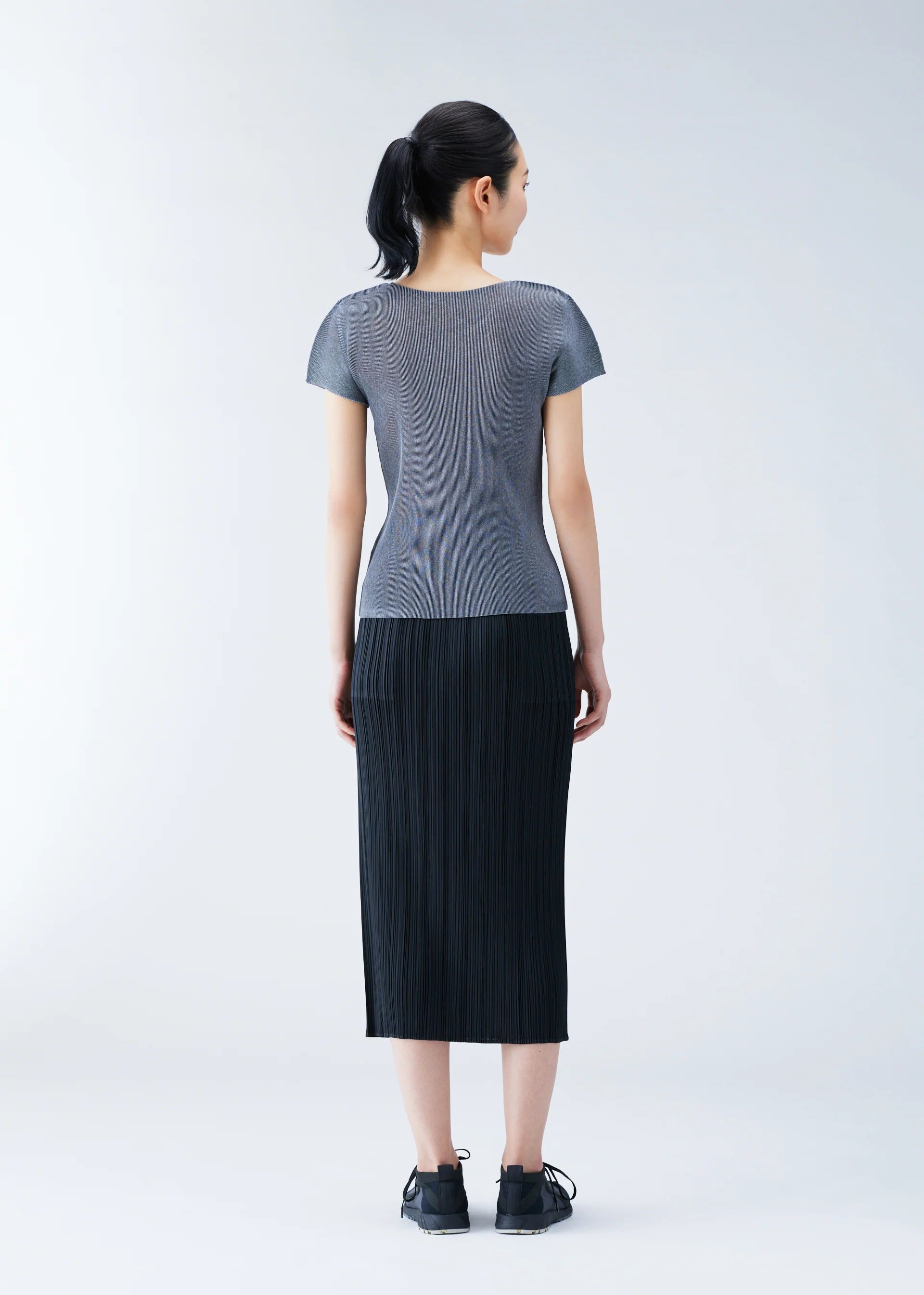 Issey Miyake Mist Basics top světle šedá, vel. 3