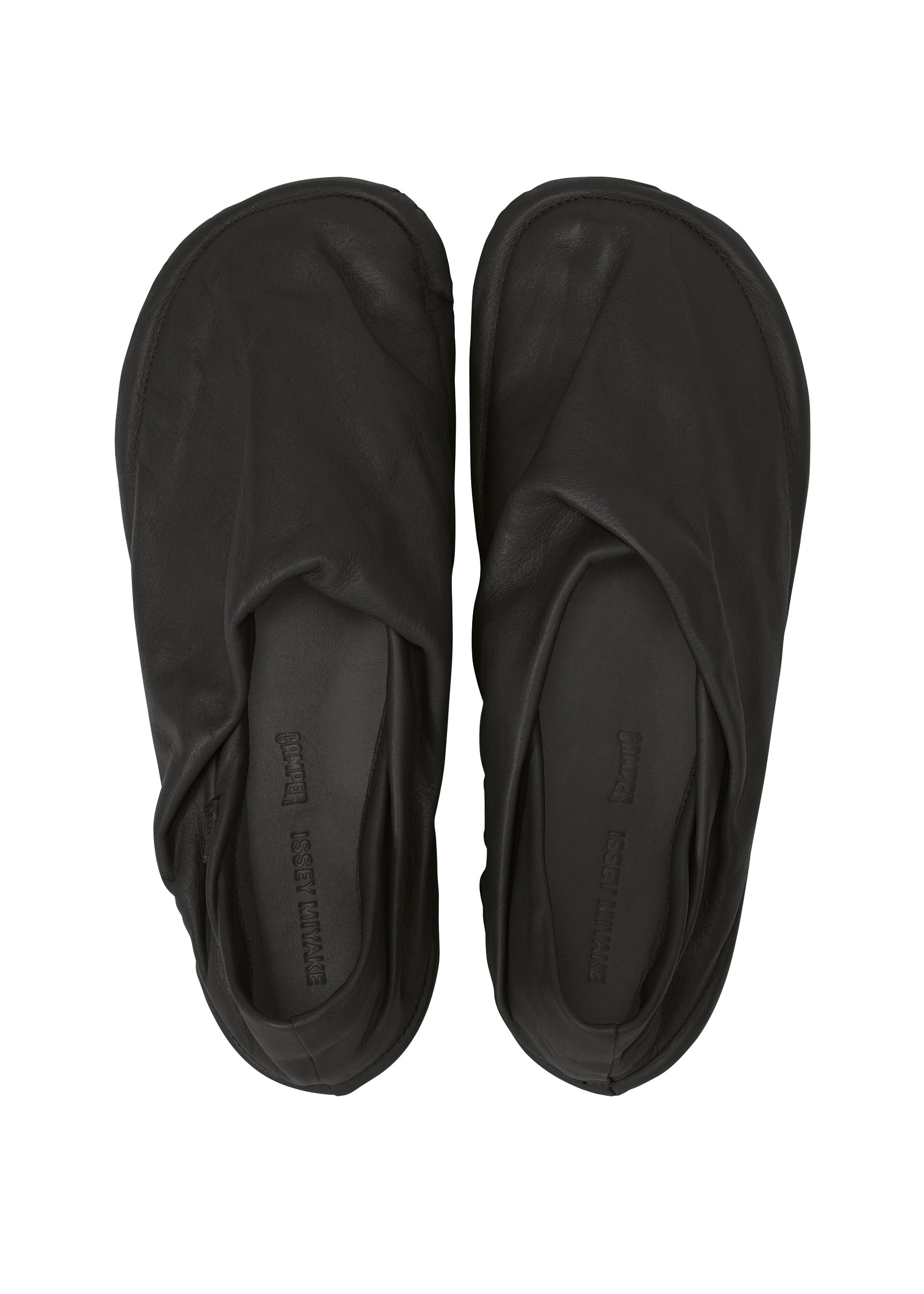Issey Miyake Peu Form boty černé kožené