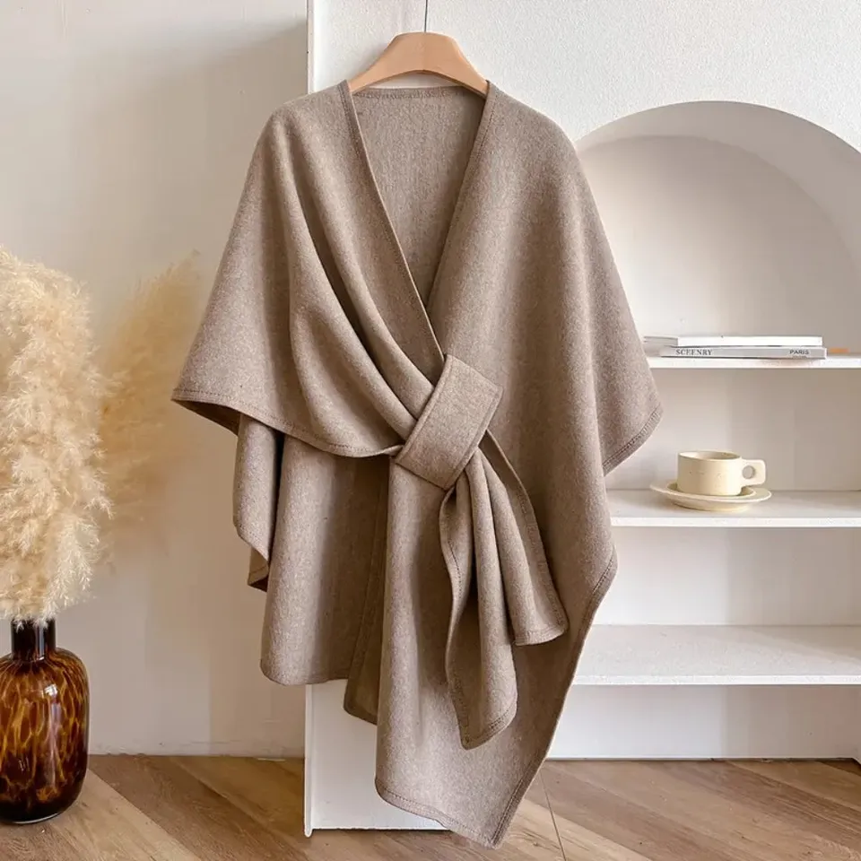 Norielle oversize pončo s páskem světle hnědé