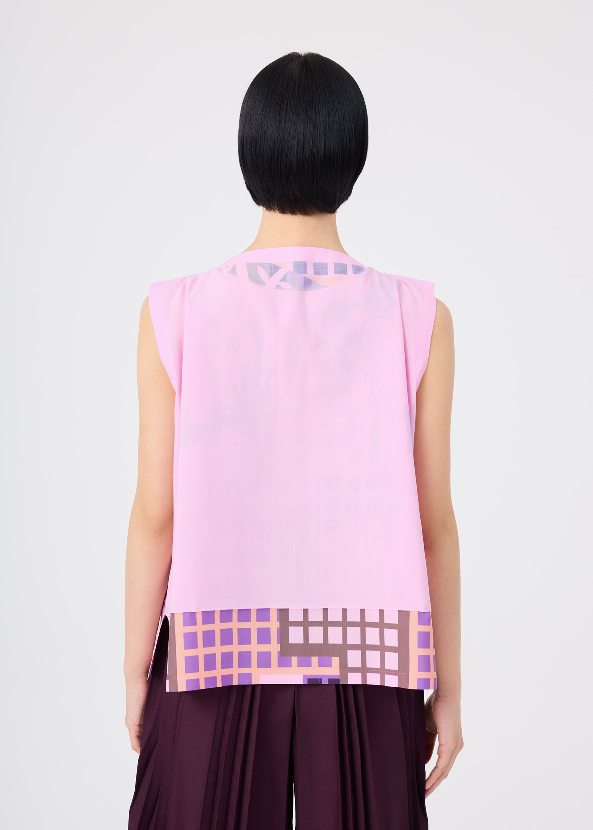 me Issey Miyake Building Print top bez rukávů