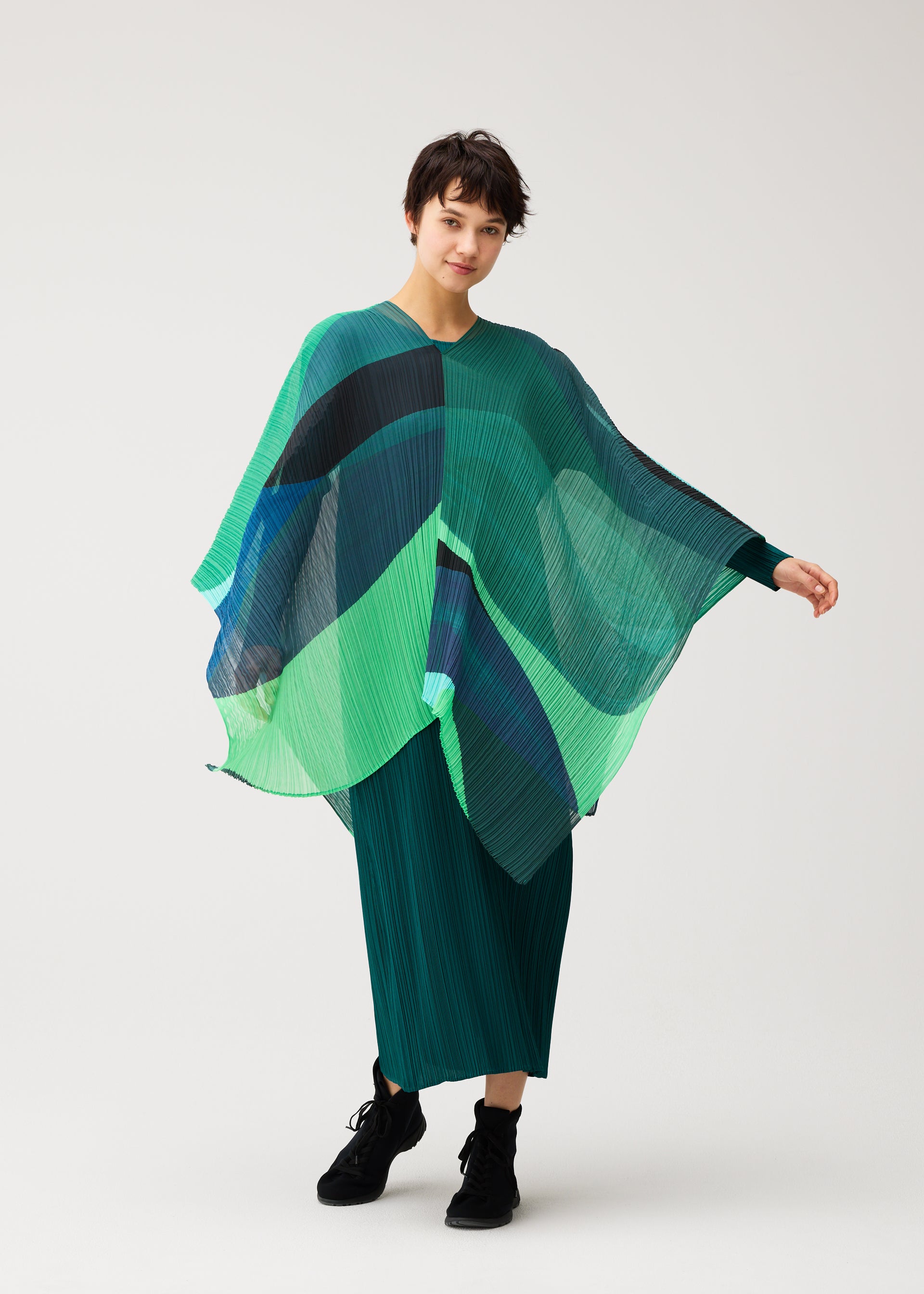 Issey Miyake Orbit Madame-T šála yellow