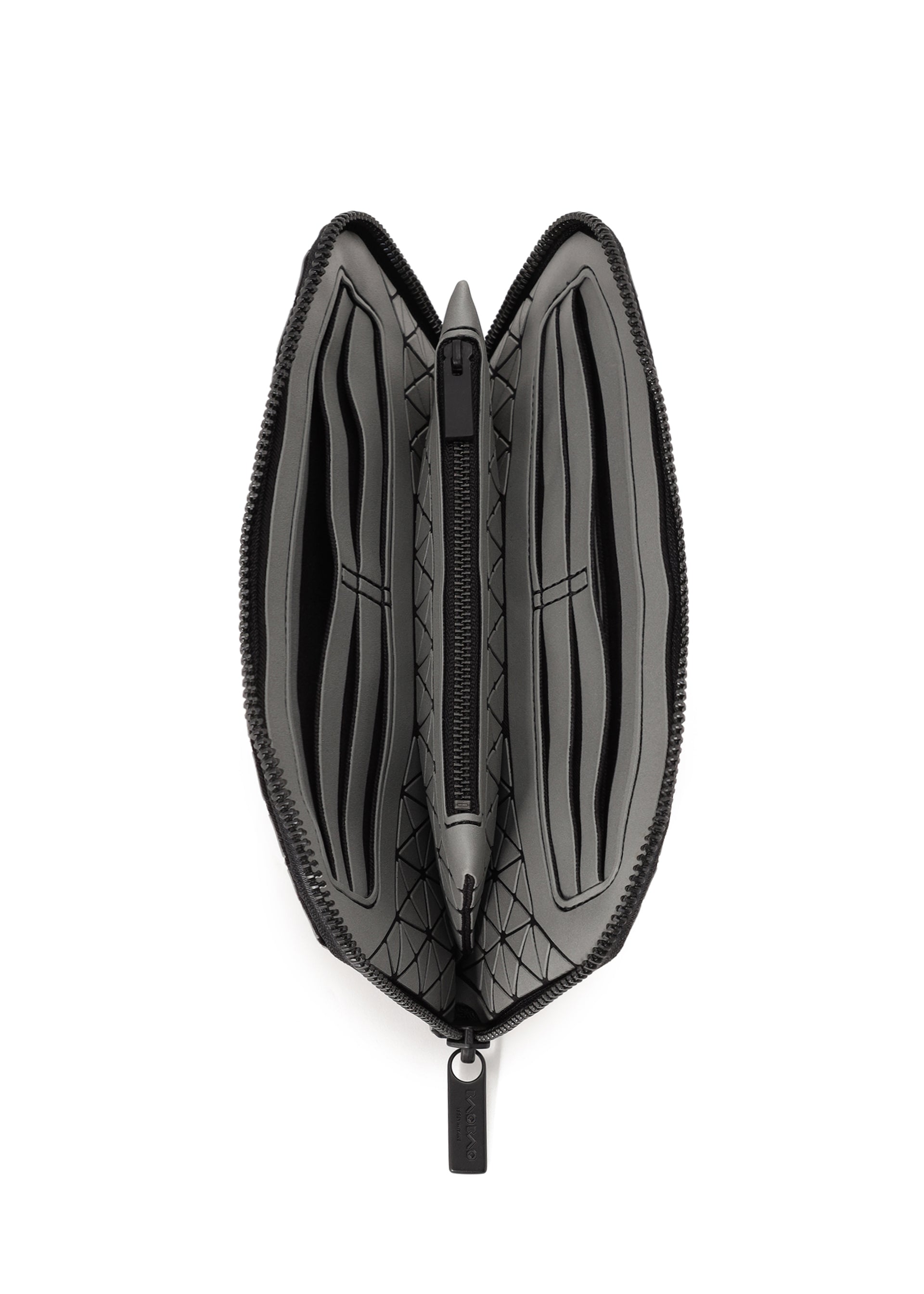 Issey Miyake Bao Bao Bound pouzdro light gray