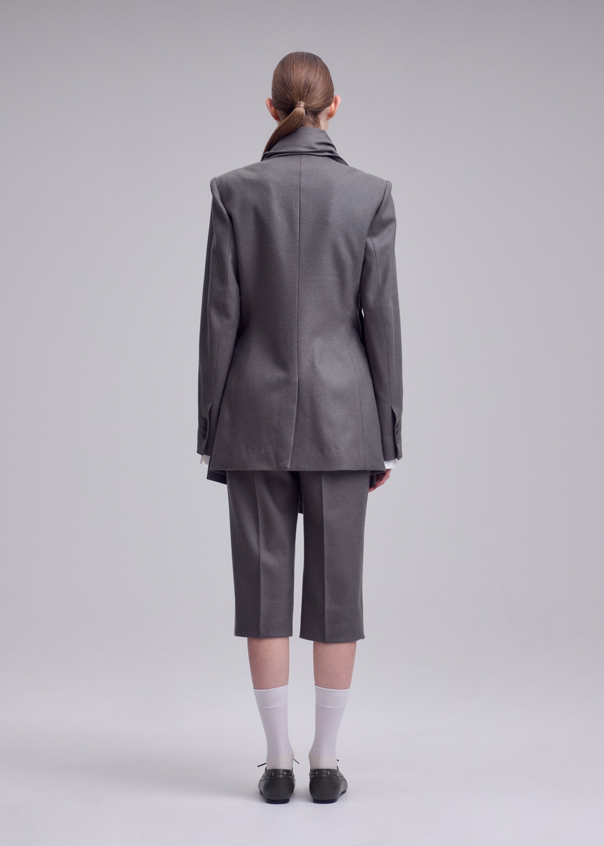 Issey Miyake Manner vlněná bunda se šálovým límcem