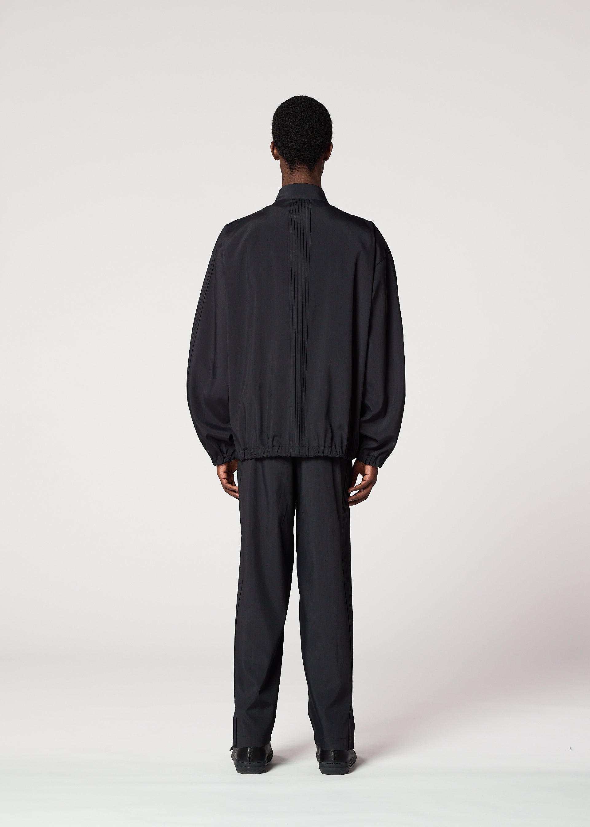 Issey Miyake Air Pleats blouson bunda světle šedá lehká