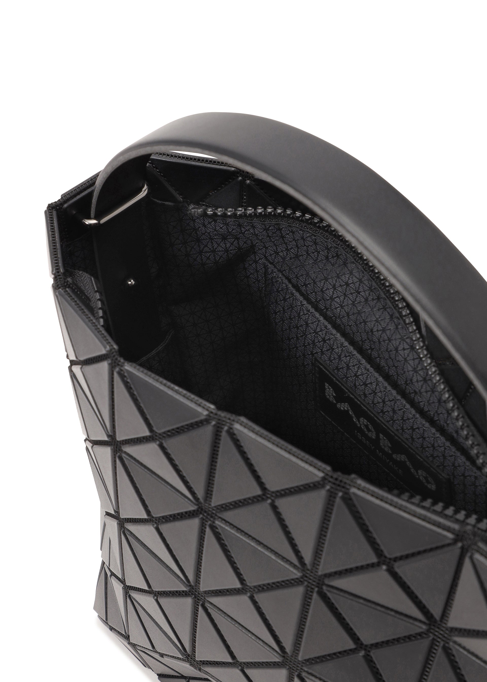 Issey Miyake Valley kabelka černá Matte Black