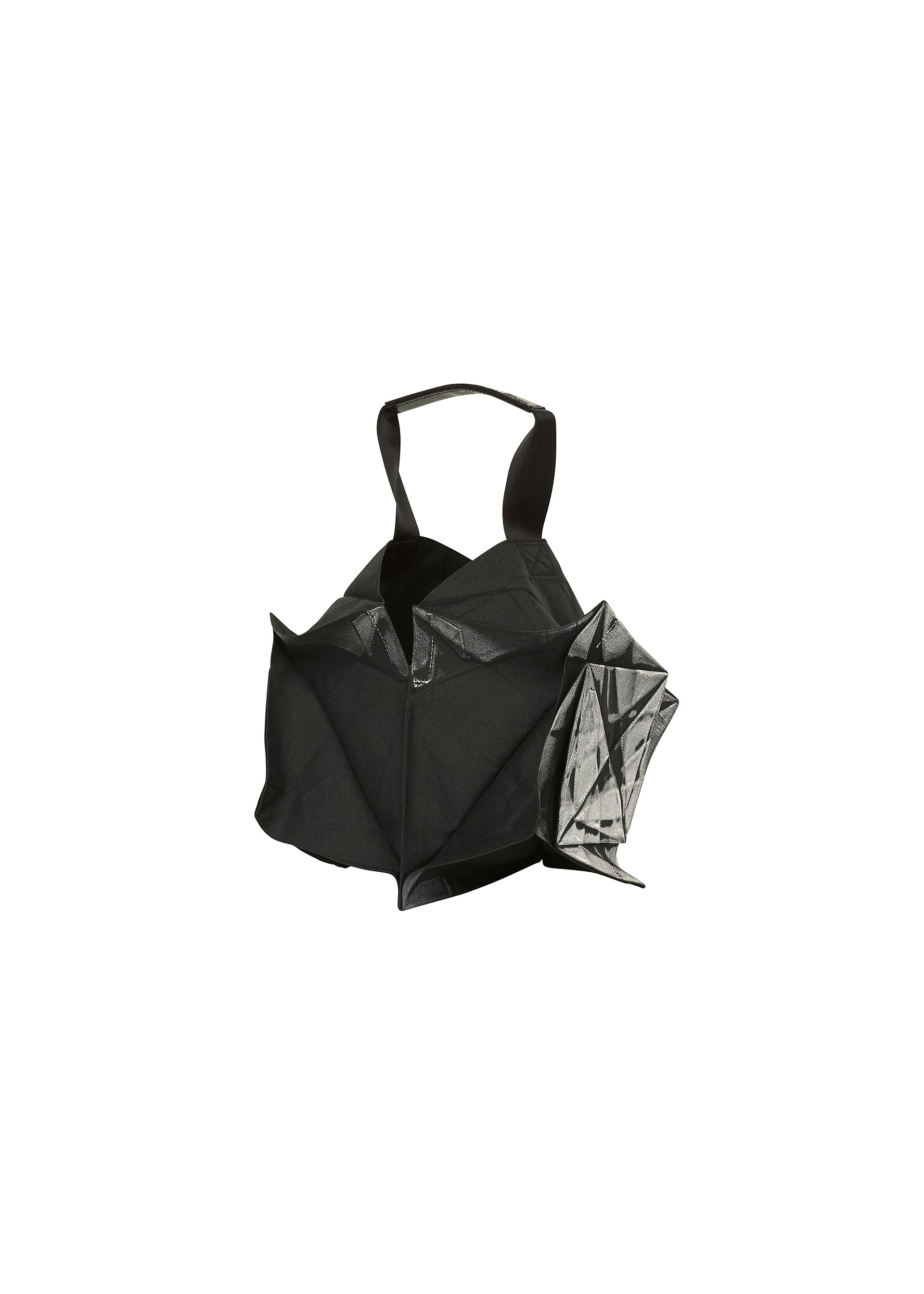 Issey Miyake 132 5. No.1-BG kabelka černá lesklá