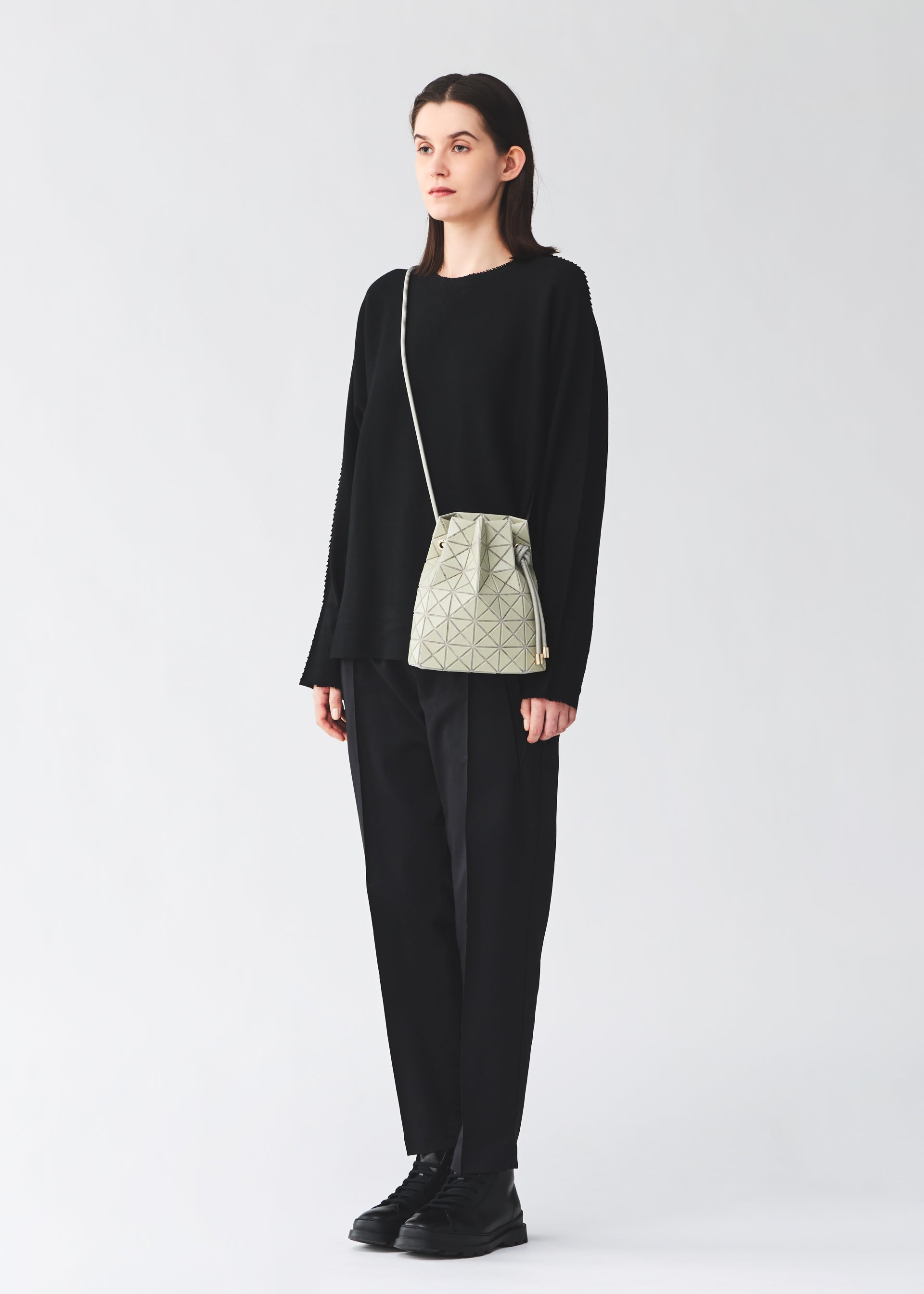 Issey Miyake Bao Bao Wring Clay kabelka Black matná