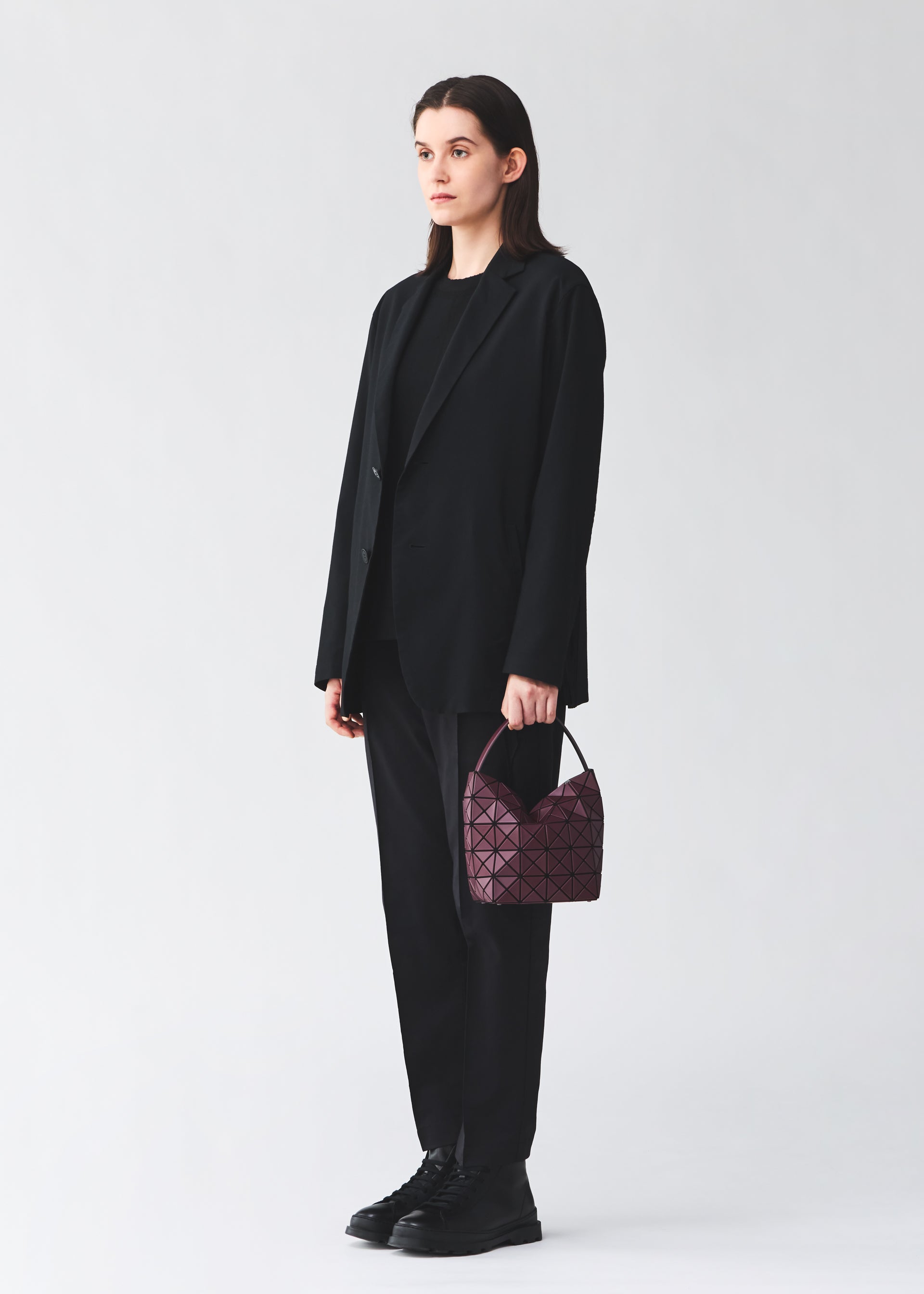 Issey Miyake Valley kabelka černá Matte Black