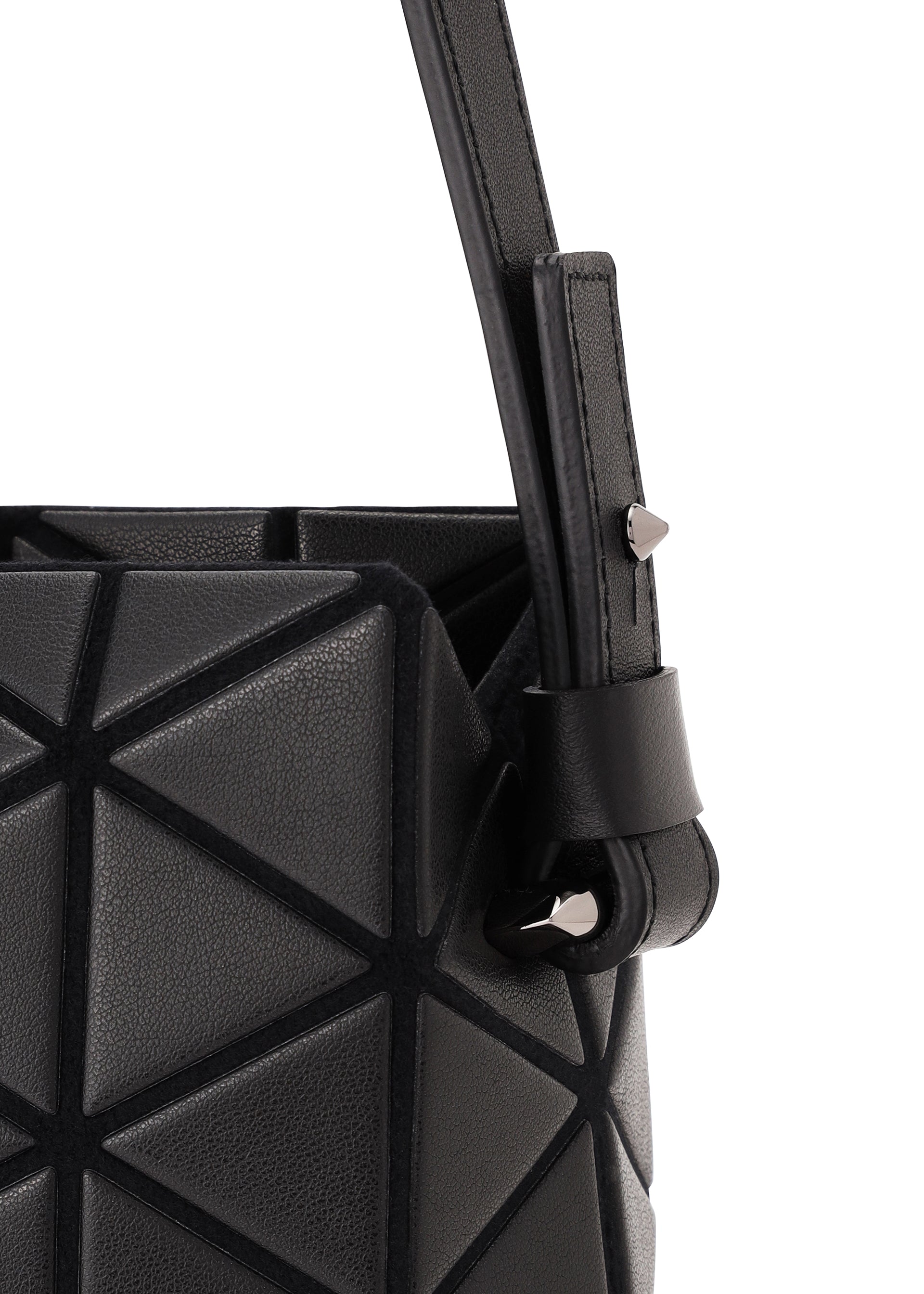 Issey Miyake Tonneau Matte kabelka ivory matná