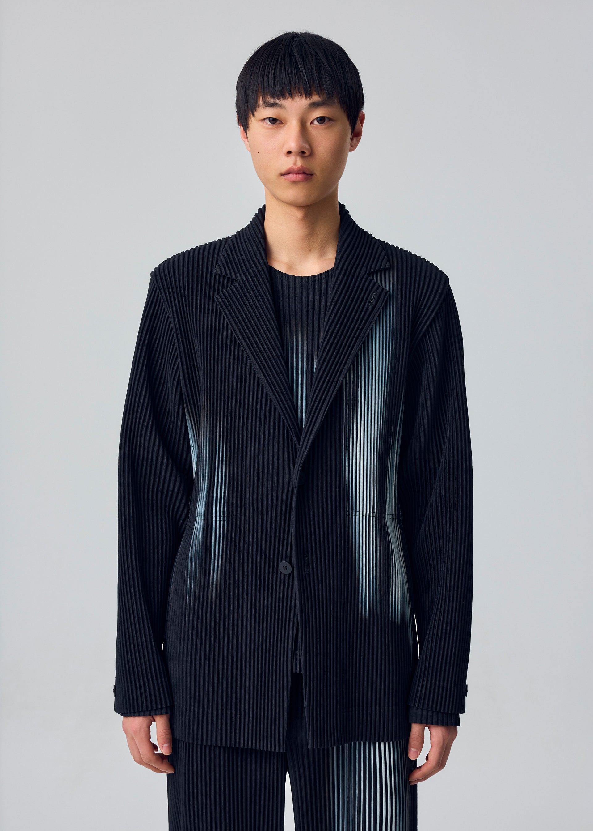 Issey Miyake In The Shadow HP63JD240 sako shadow black