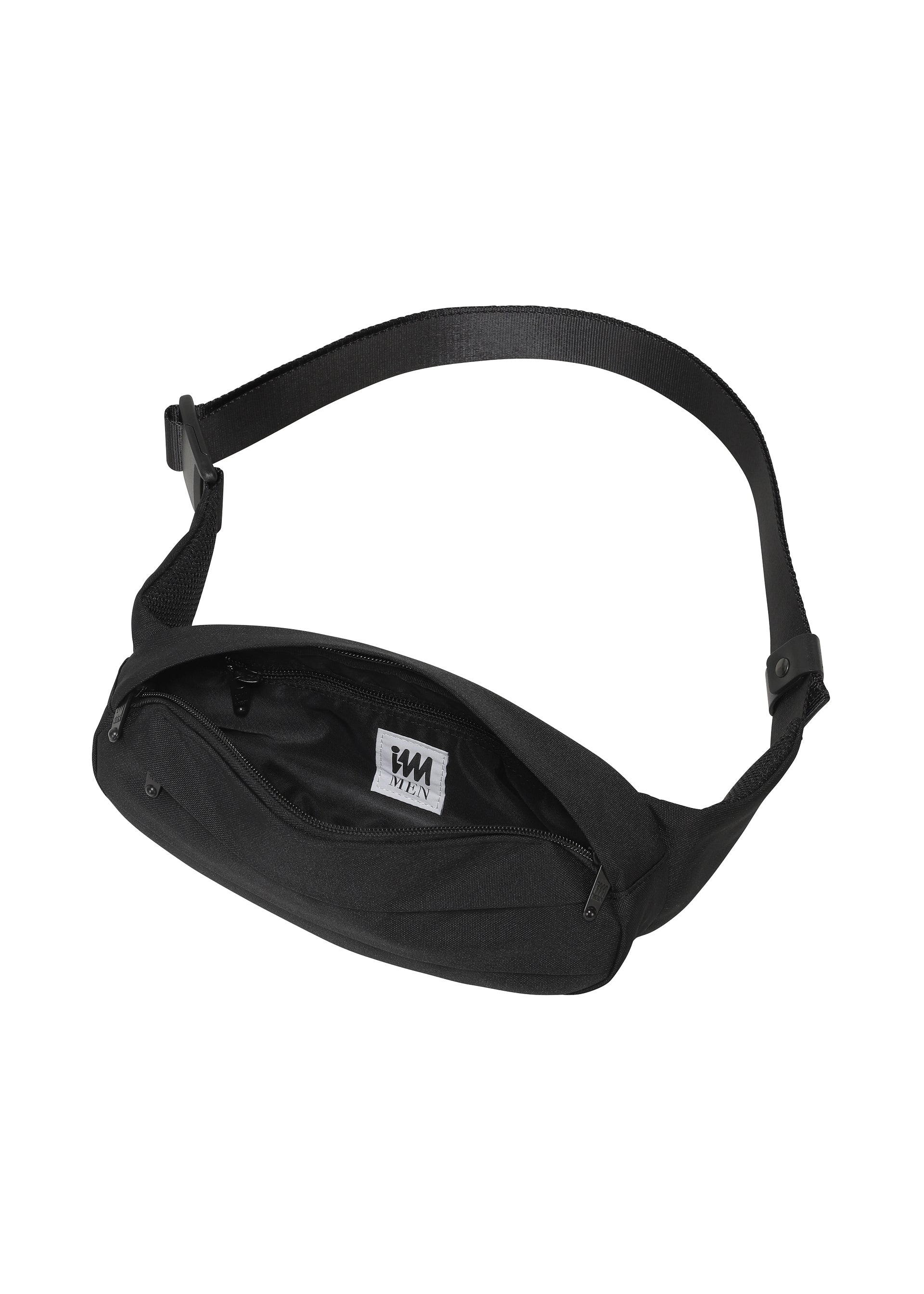 IM Men Issey Miyake Cummerbund Bag taška černá