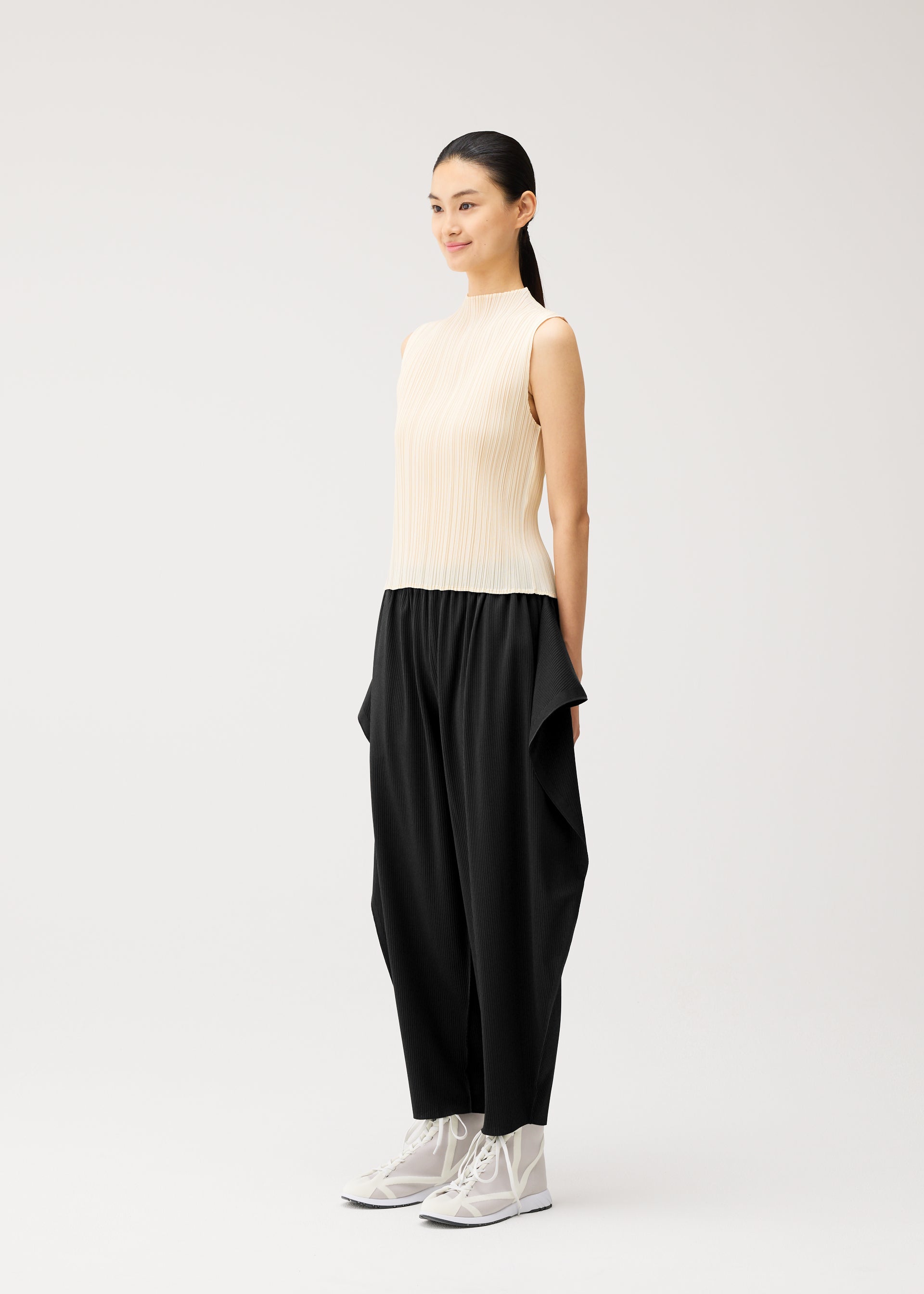Issey Miyake A-Poc Bottoms plisované kalhoty black