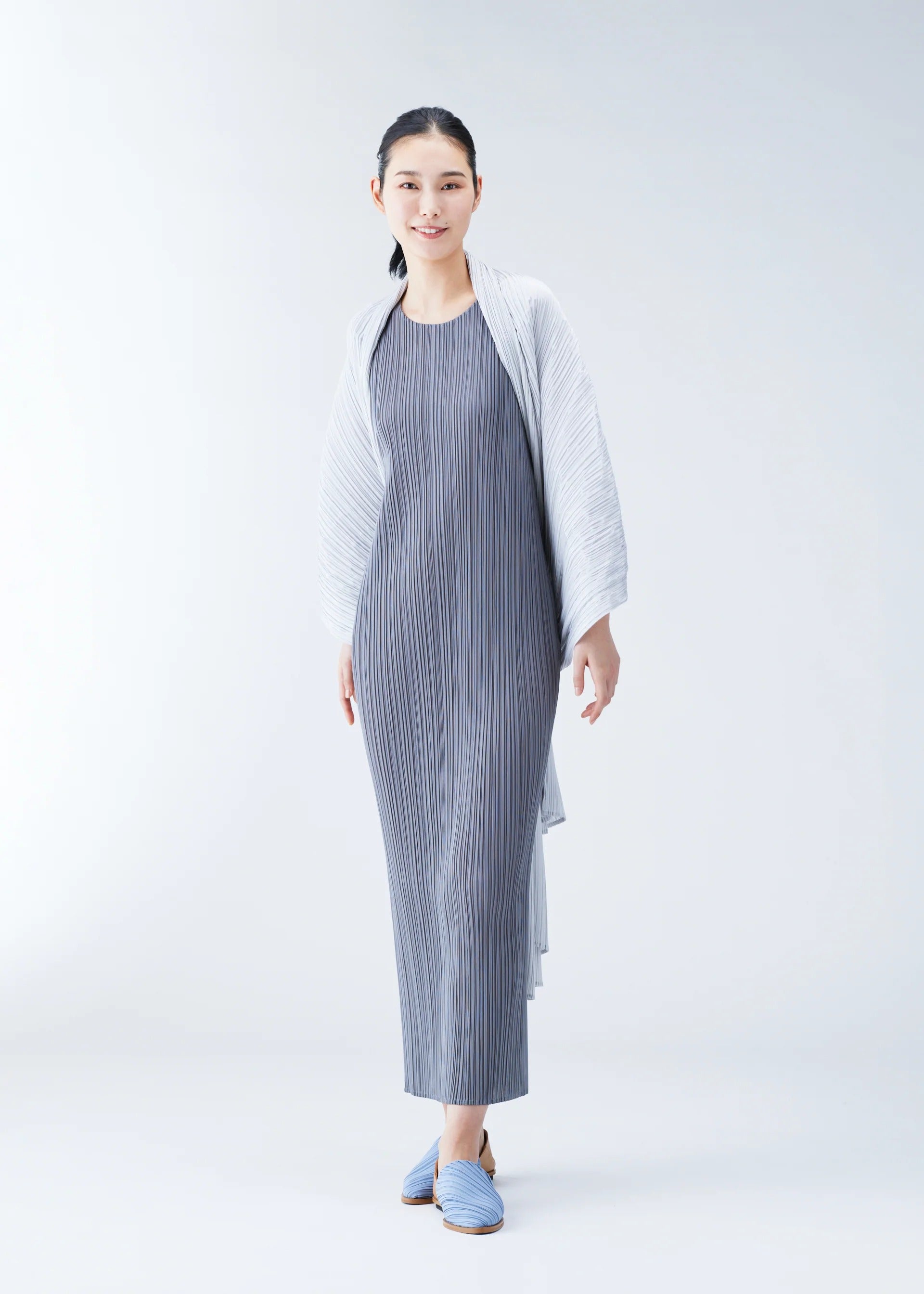 Issey Miyake Pleats Please Basic Madame-T štóla white plisé