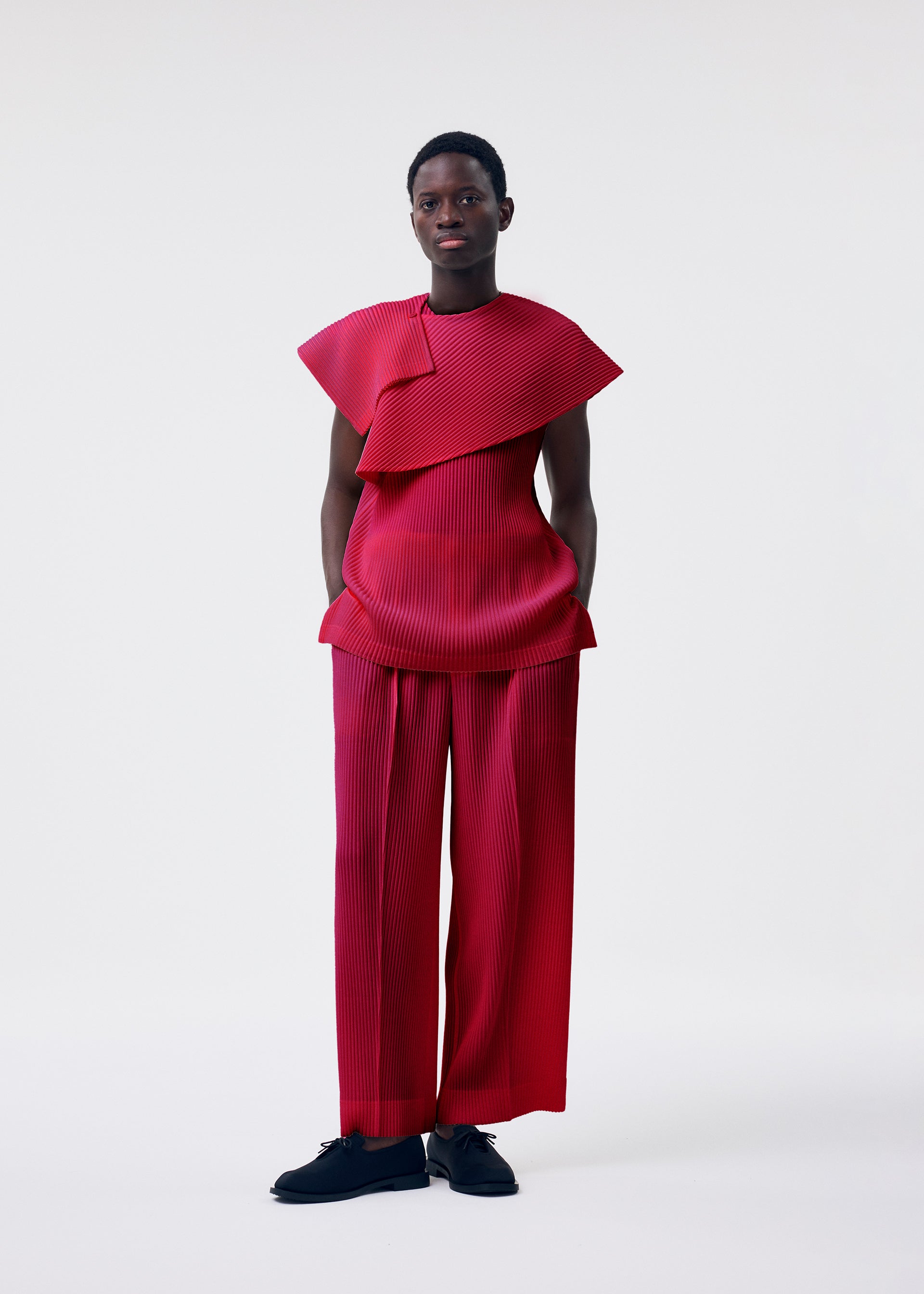 Issey Miyake Monthly Colors January top černý