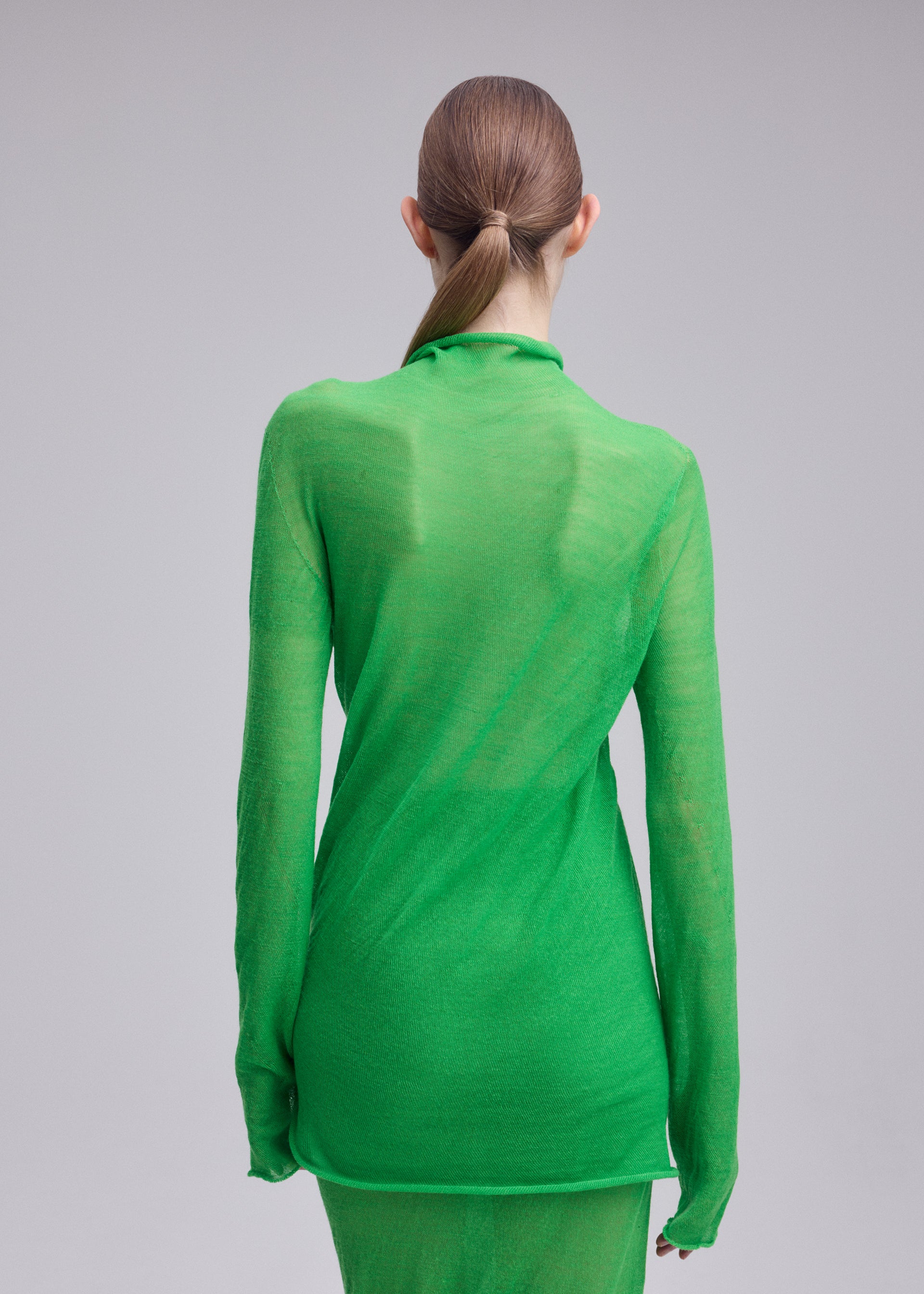 Issey Miyake Hug vlněný top off-white sochařský vzor