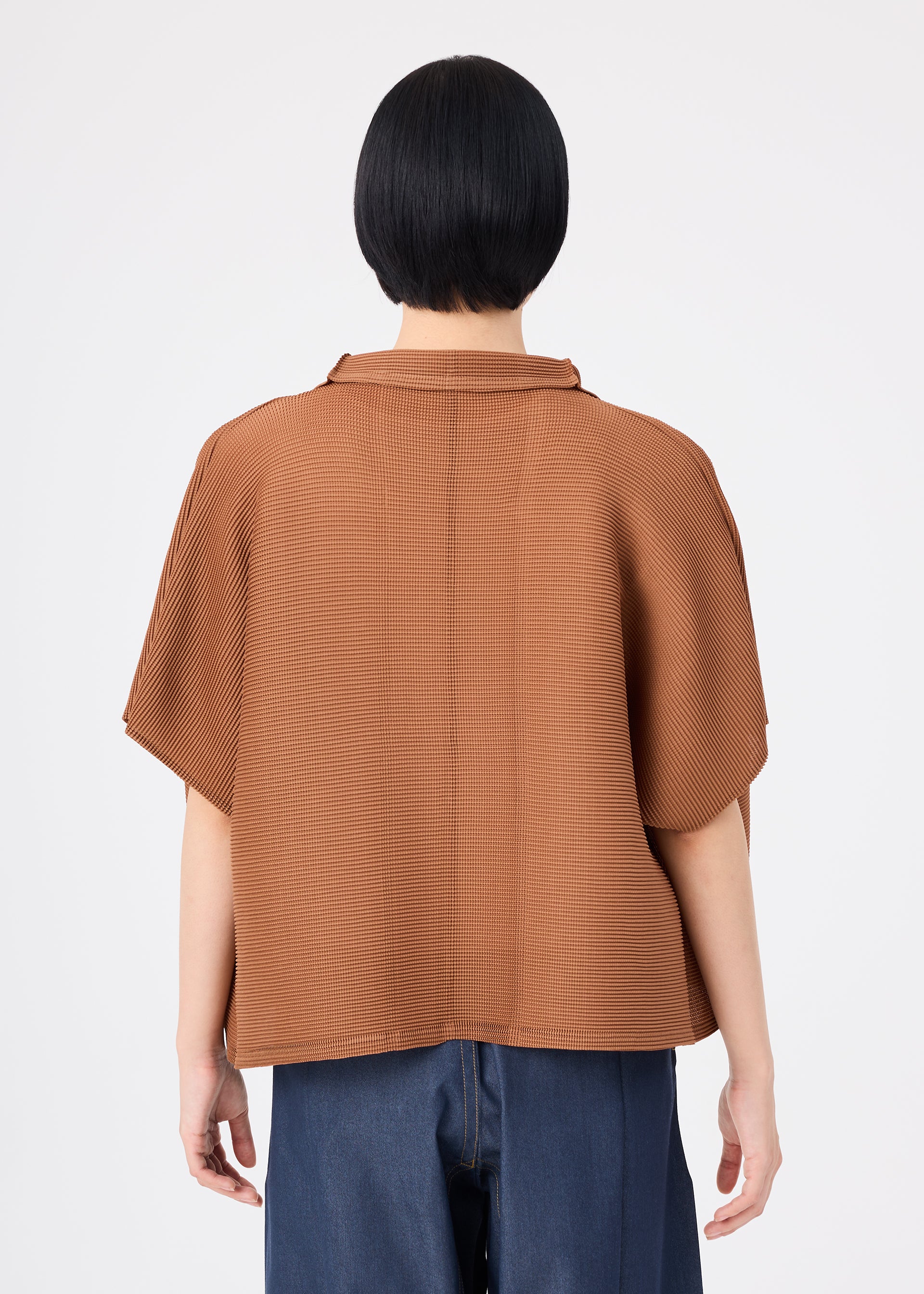 Issey Miyake Square Stretch Pleats kardigan bílý