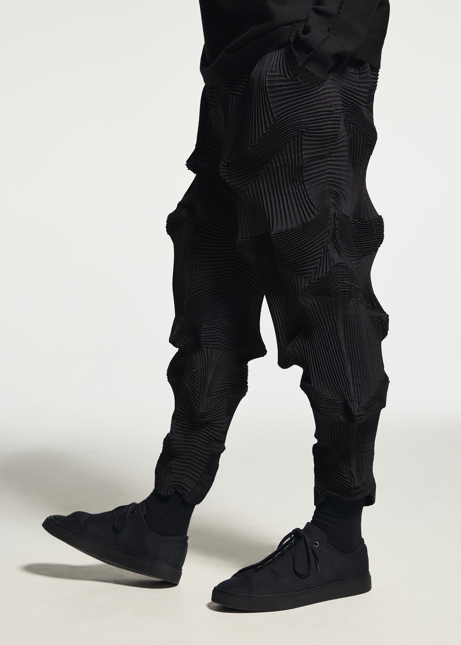 Issey Miyake Type-O 003 BK kalhoty černé vel. 2
