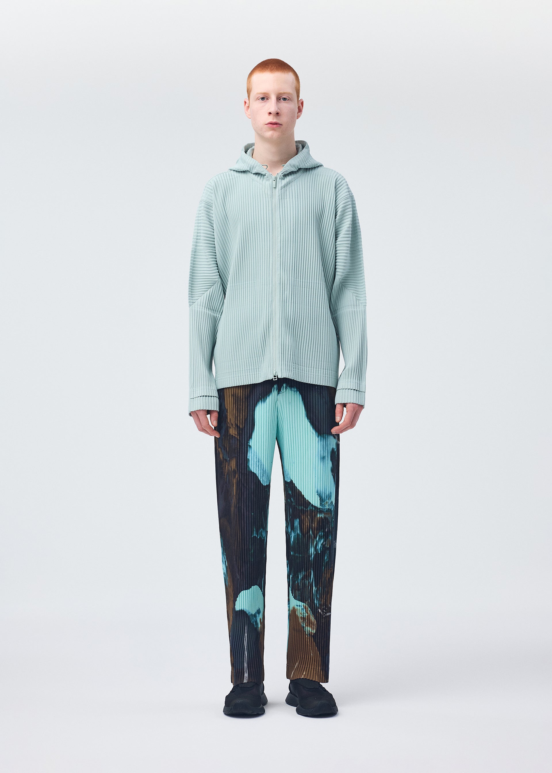 Issey Miyake Monthly Colors July mikina černá na zip