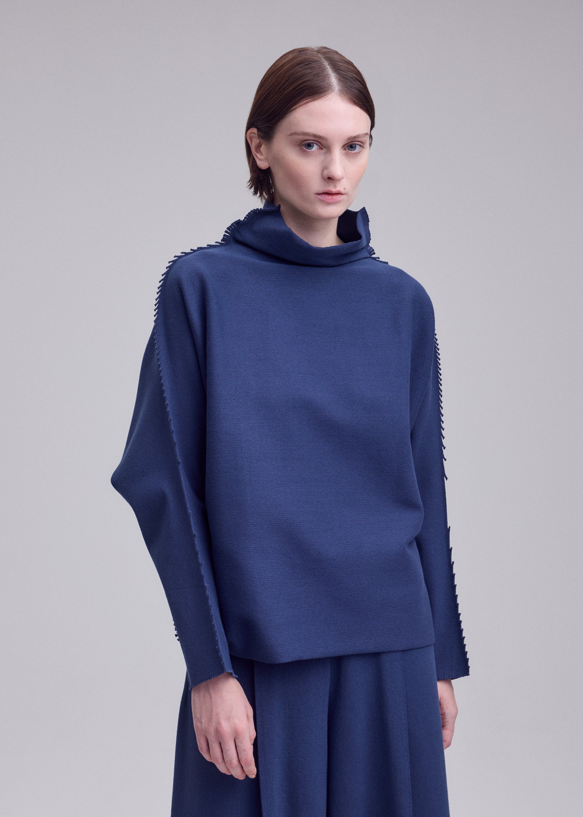 Issey Miyake Campagne top černý úpletový