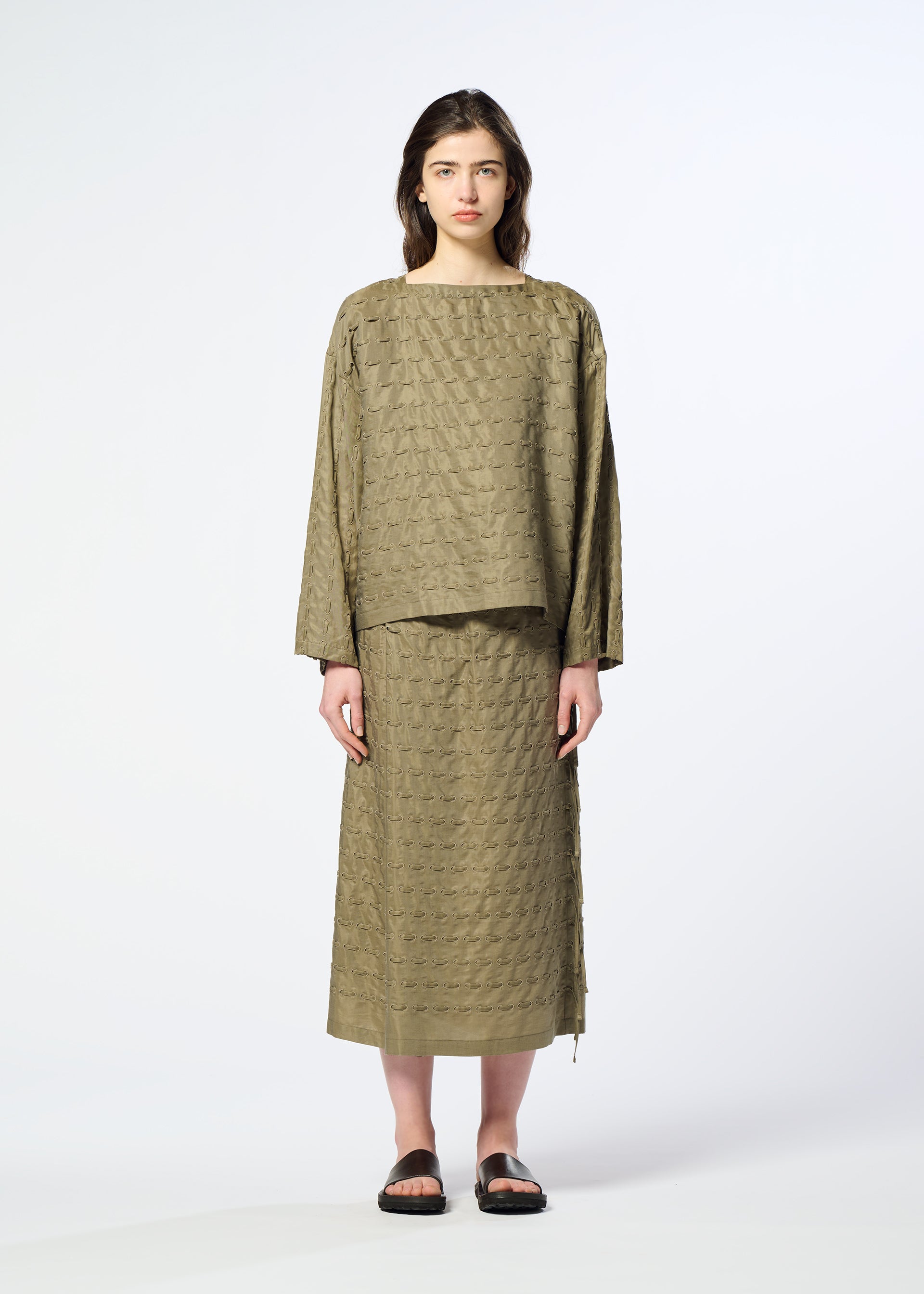 Issey Miyake Hole & Line sukně khaki děrovaná