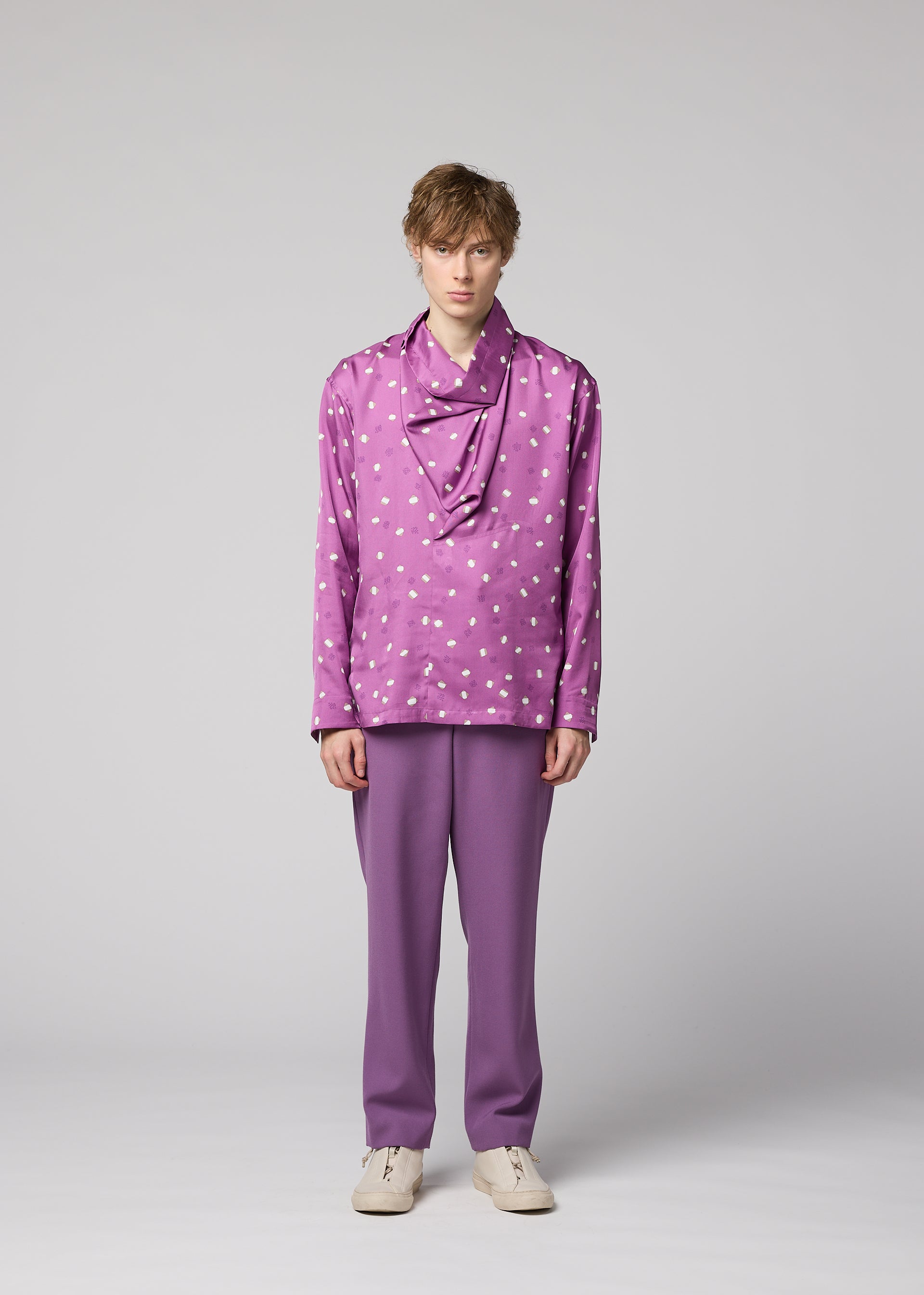 Issey Miyake Merry Satin košile černá