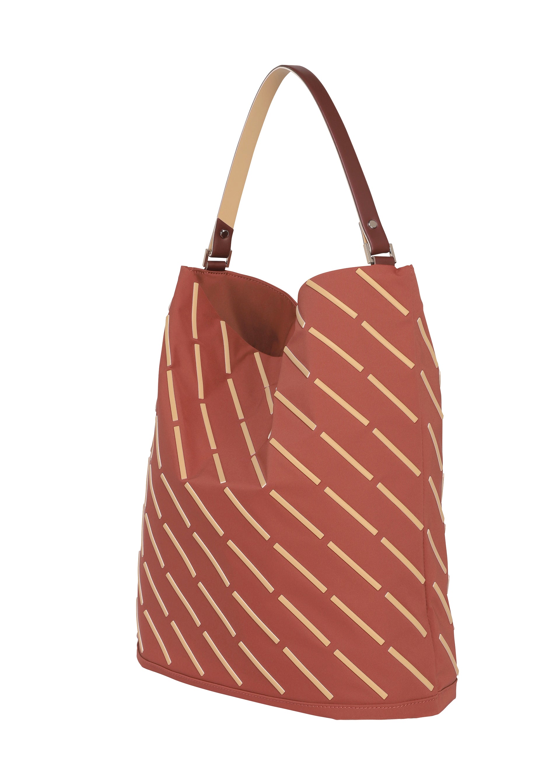 Issey Miyake Line Bag PP64303 kabelka černá vzor linie