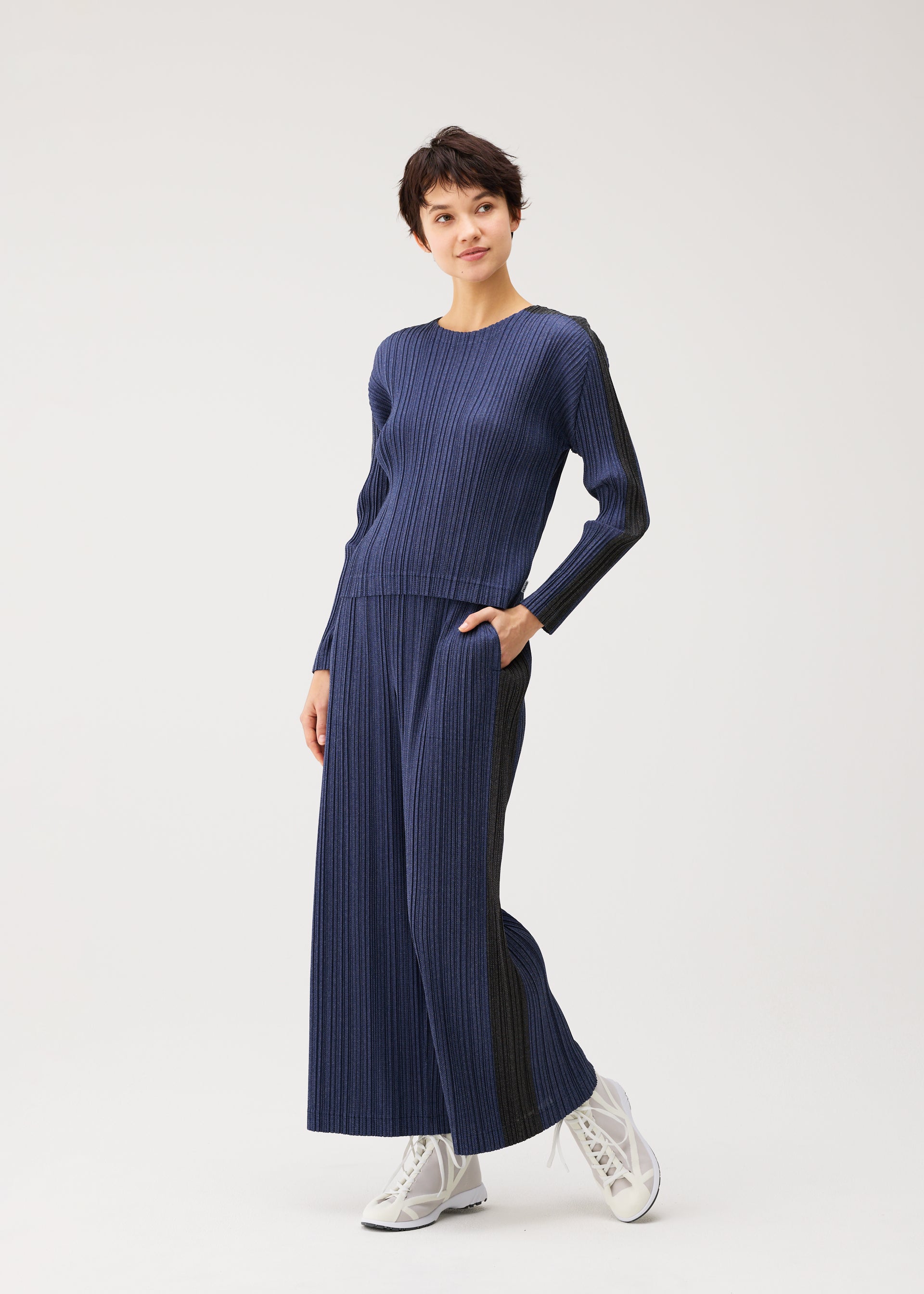 Pleats Please Issey Miyake Cotton Denim kalhoty navy lesklé