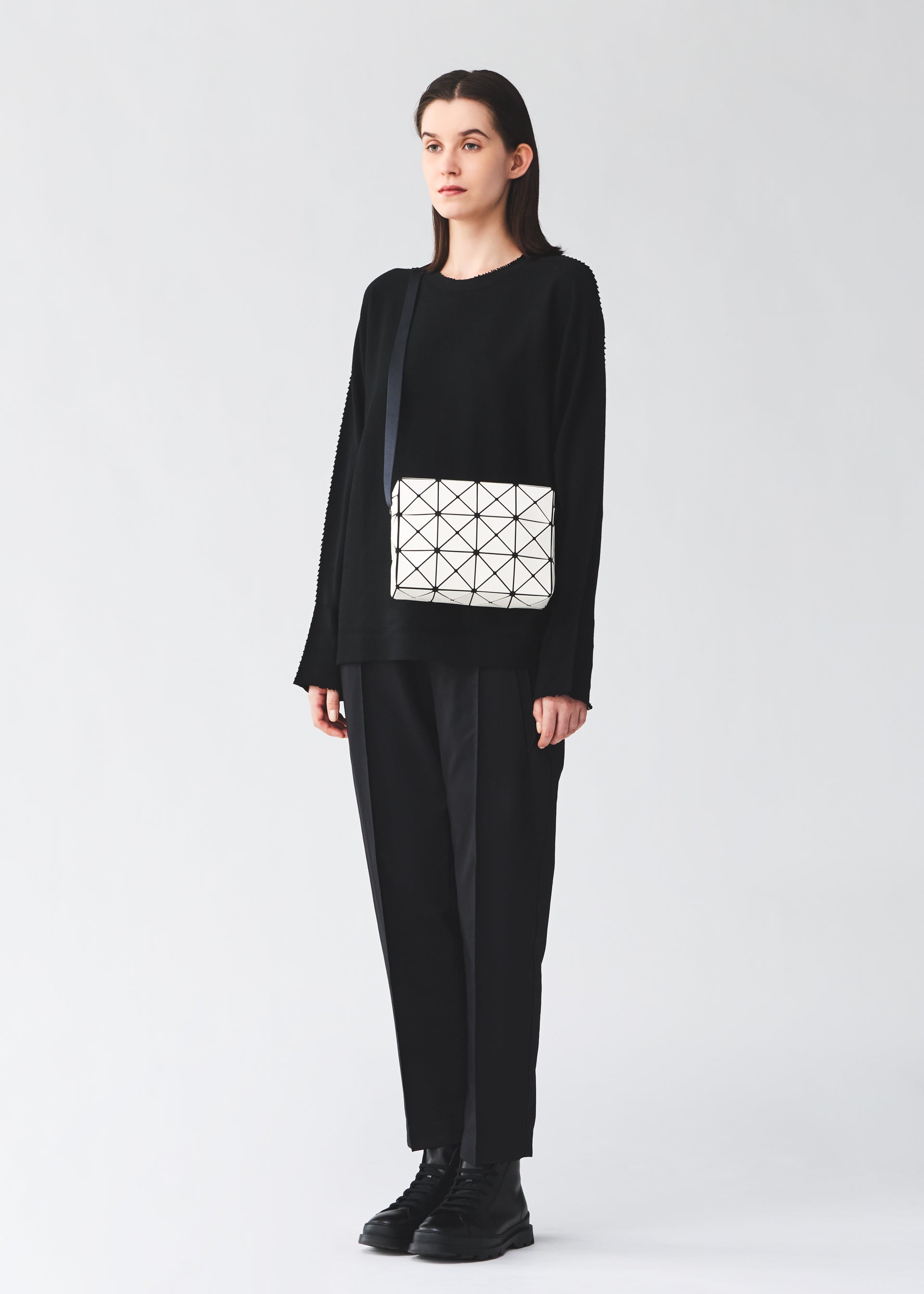 Issey Miyake Cuboid kabelka crossbody geometrická
