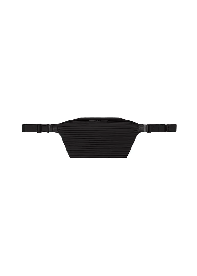 Issey Miyake PLEATS SLIM BAG kabelka černá 2v1