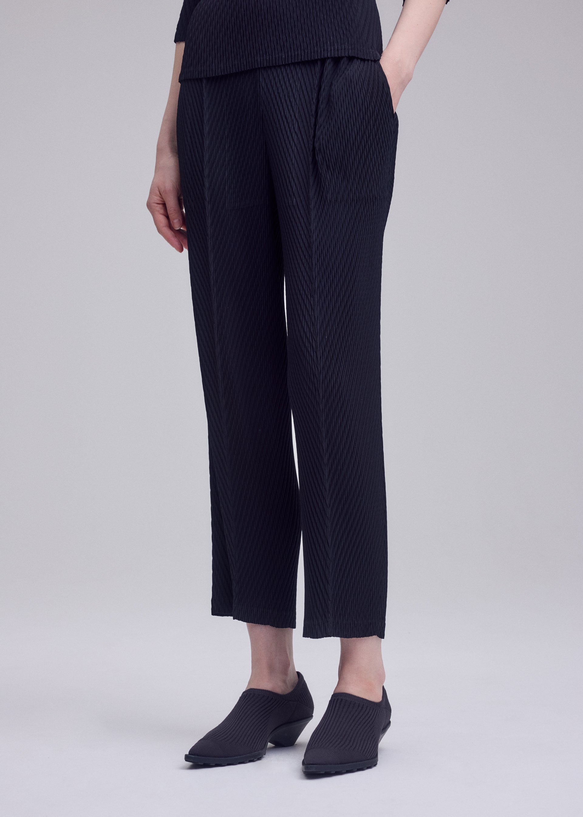 Issey Miyake Rhombus Pleats IM63017 kalhoty černé vel. 1