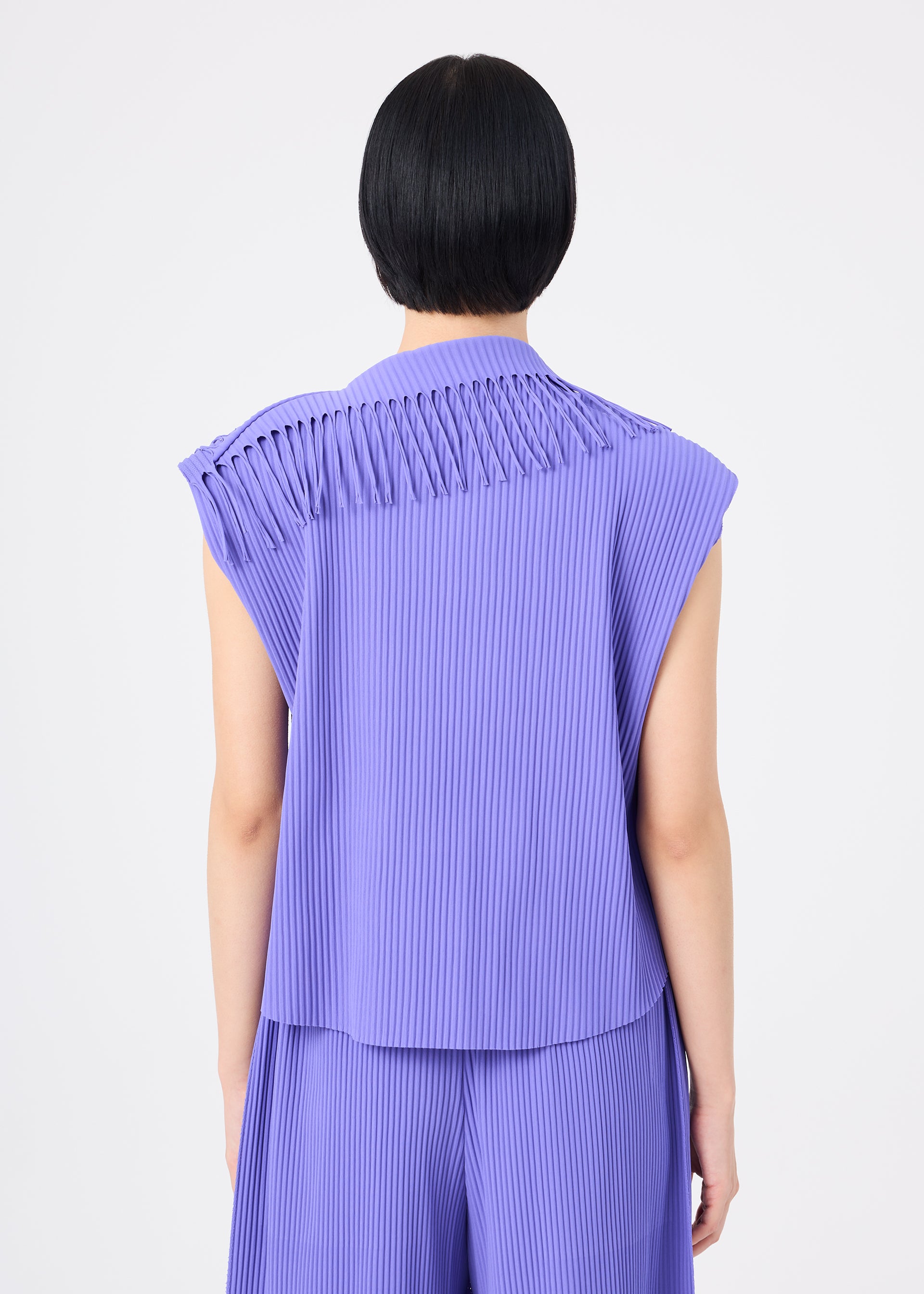 Issey Miyake Leaf Pleats top černá francouzský rukáv lehký