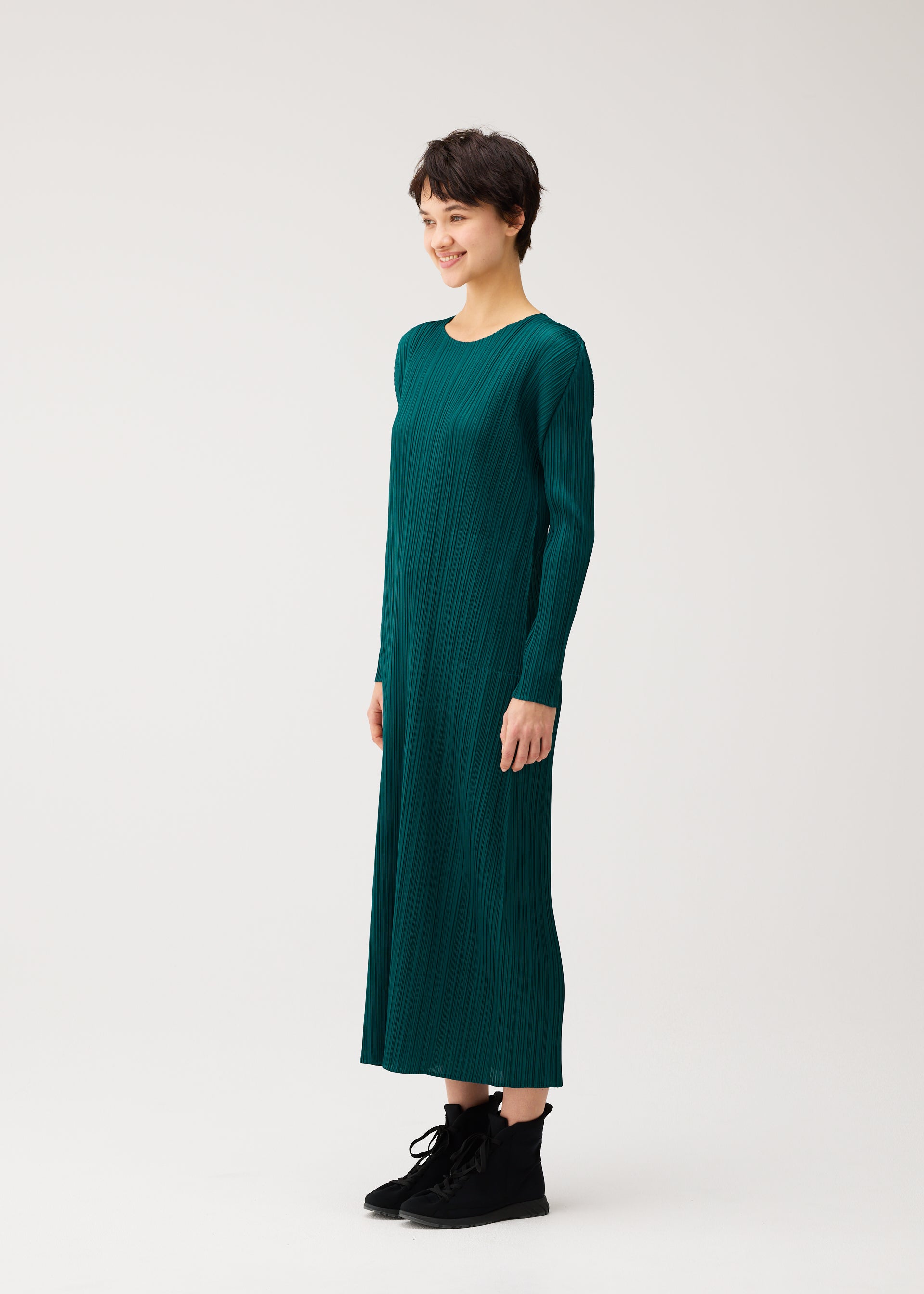 Issey Miyake Monthly Colors October šaty zelené s kapsami