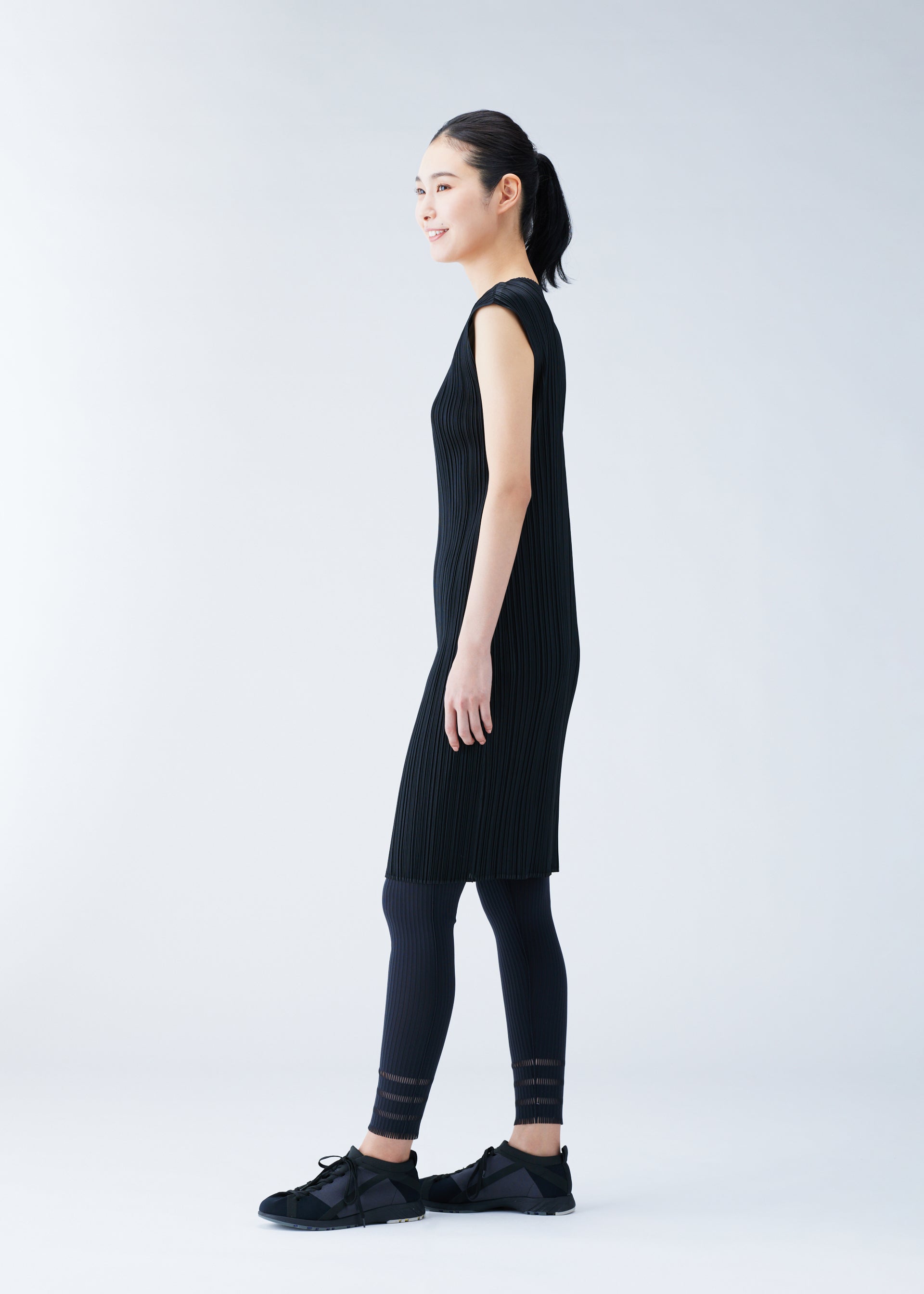 Issey Miyake A-POC Basics legíny černé vel. 3