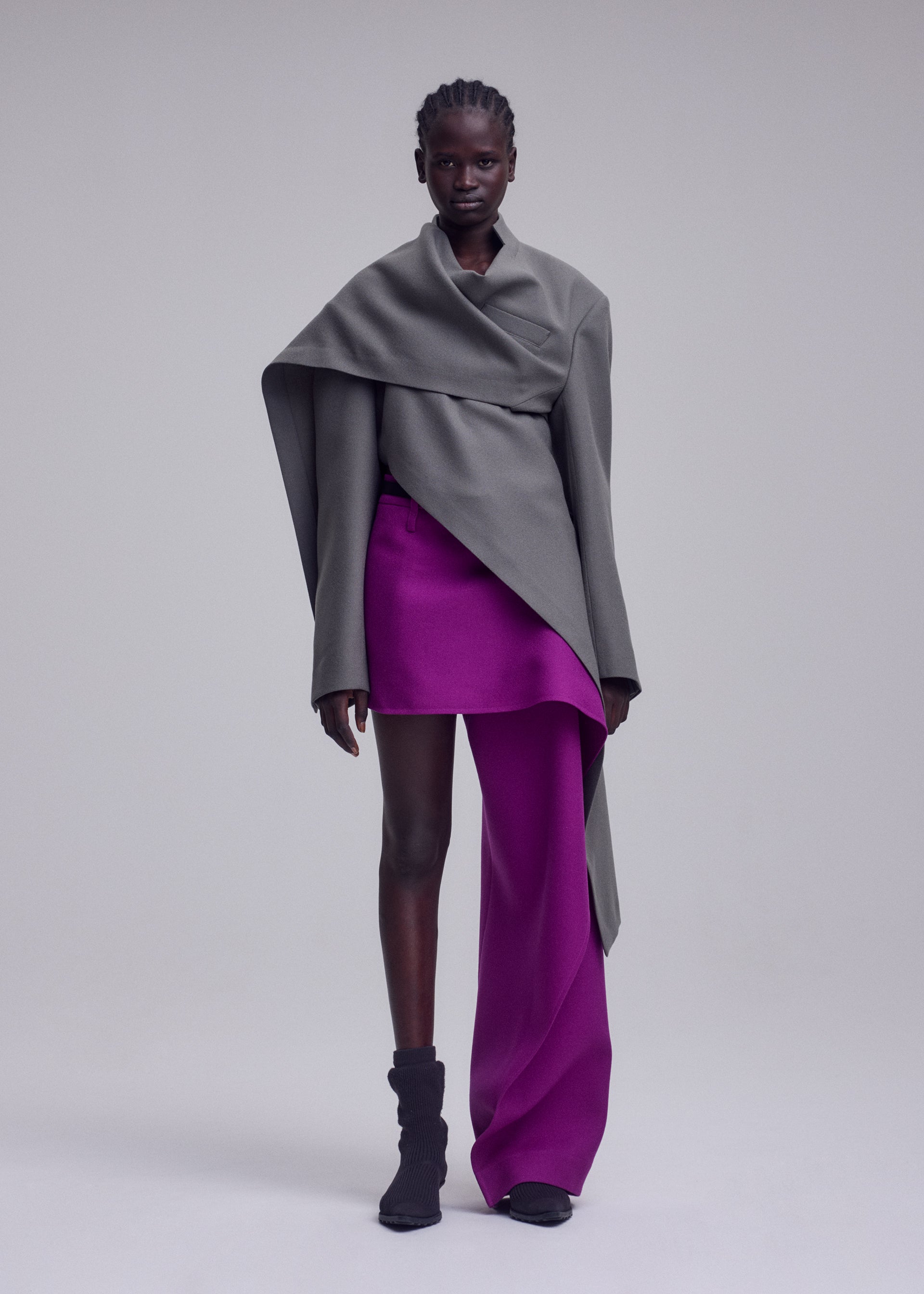 Issey Miyake Calligraph IM63FD053 sako šedé vlnene