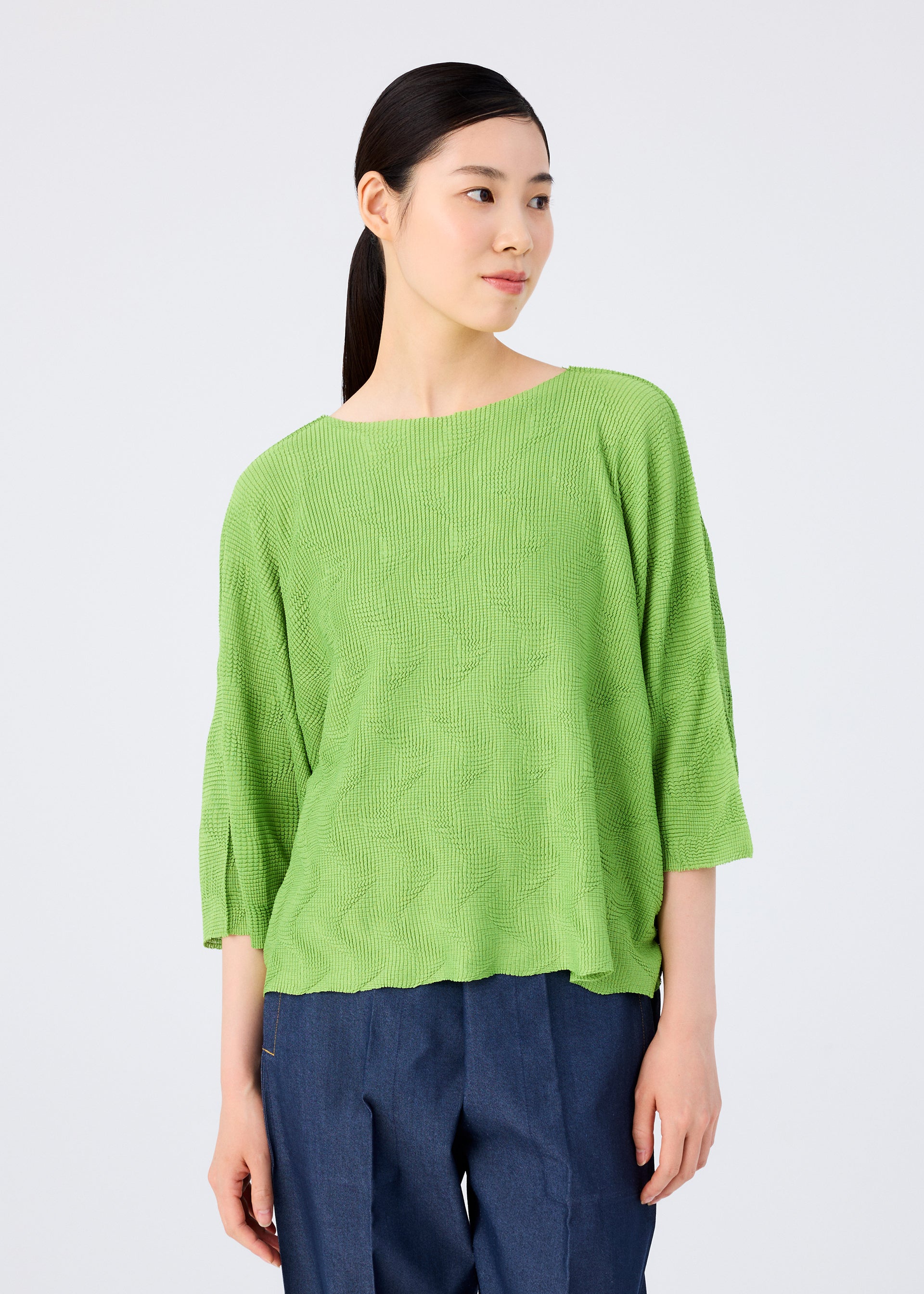Issey Miyake Stretch Pleats Wave Knit top bílý vlnkovaný
