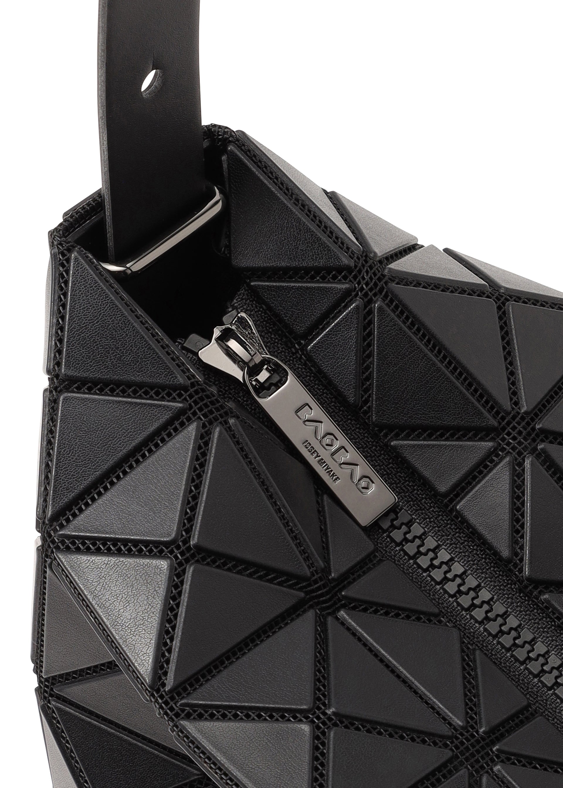 Issey Miyake Valley tote černá s nastavitelným uchem