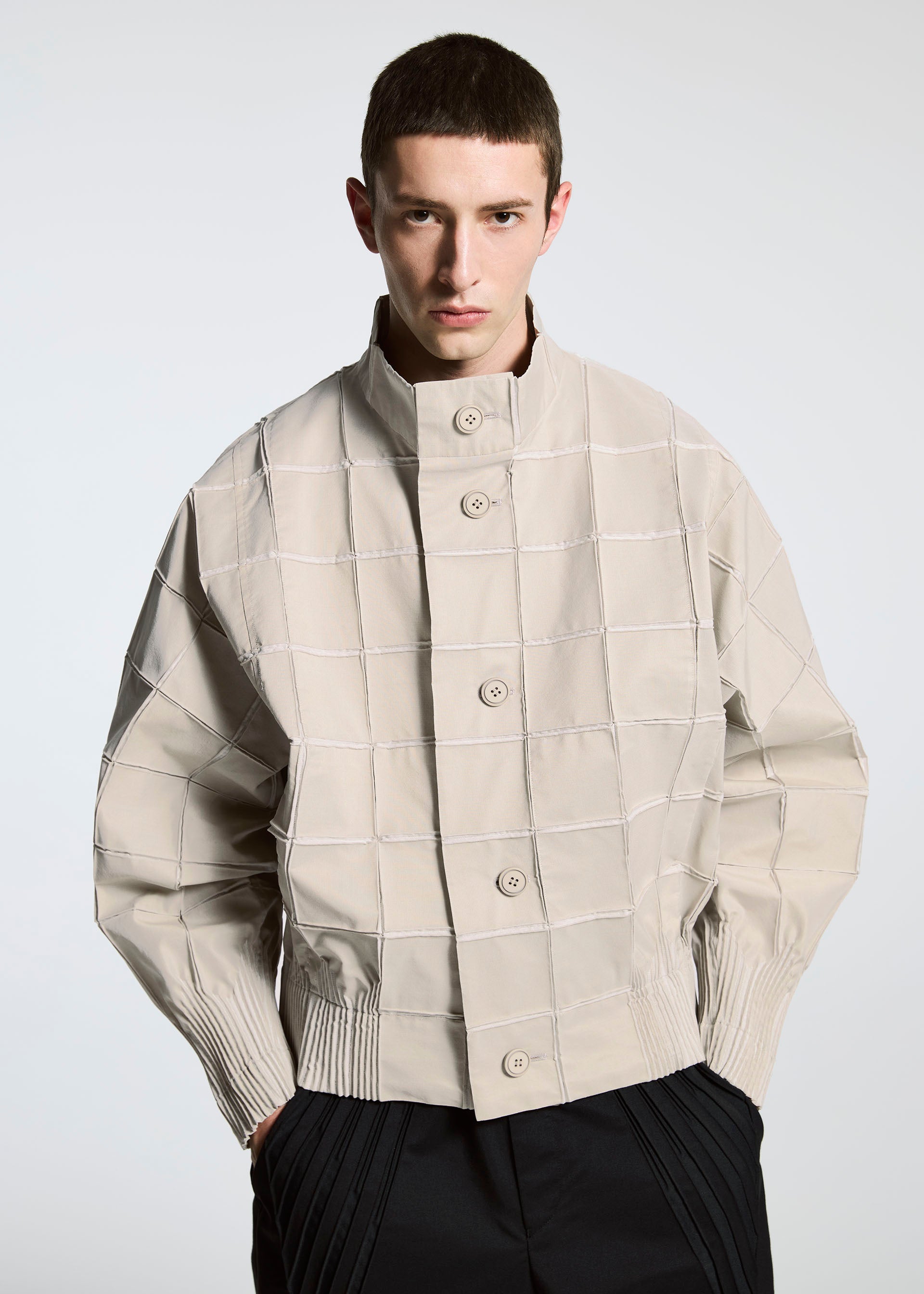 Issey Miyake TYPE-O 002 bunda černá strečová mřížka