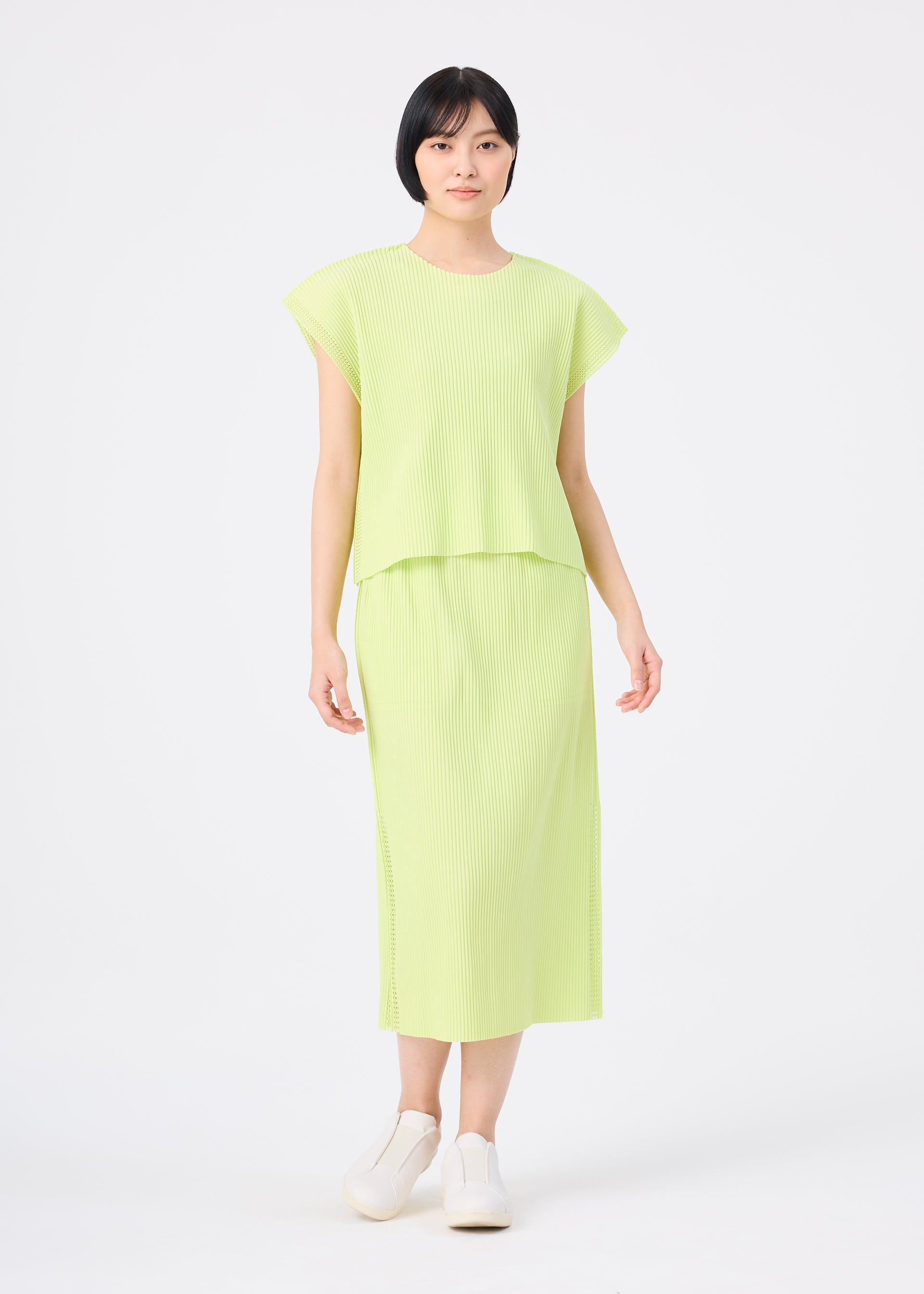 Issey Miyake Mesh Pleats pletený top s krátkým rukávem černý