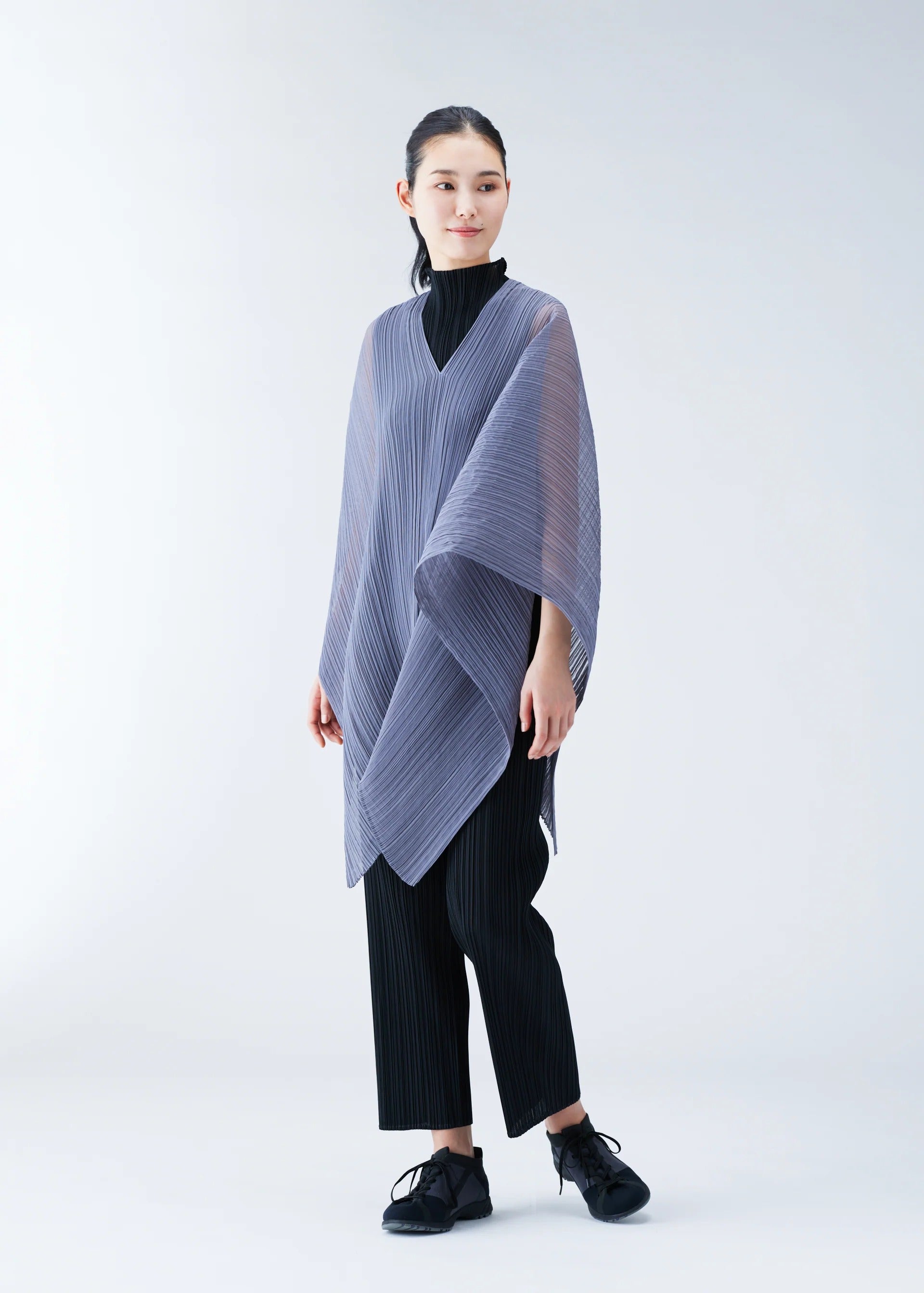 Pleats Please Issey Miyake Madame-T Small šála bílá