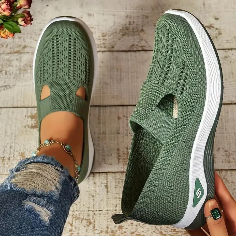 Norielle Slip-On perforované tenisky černé