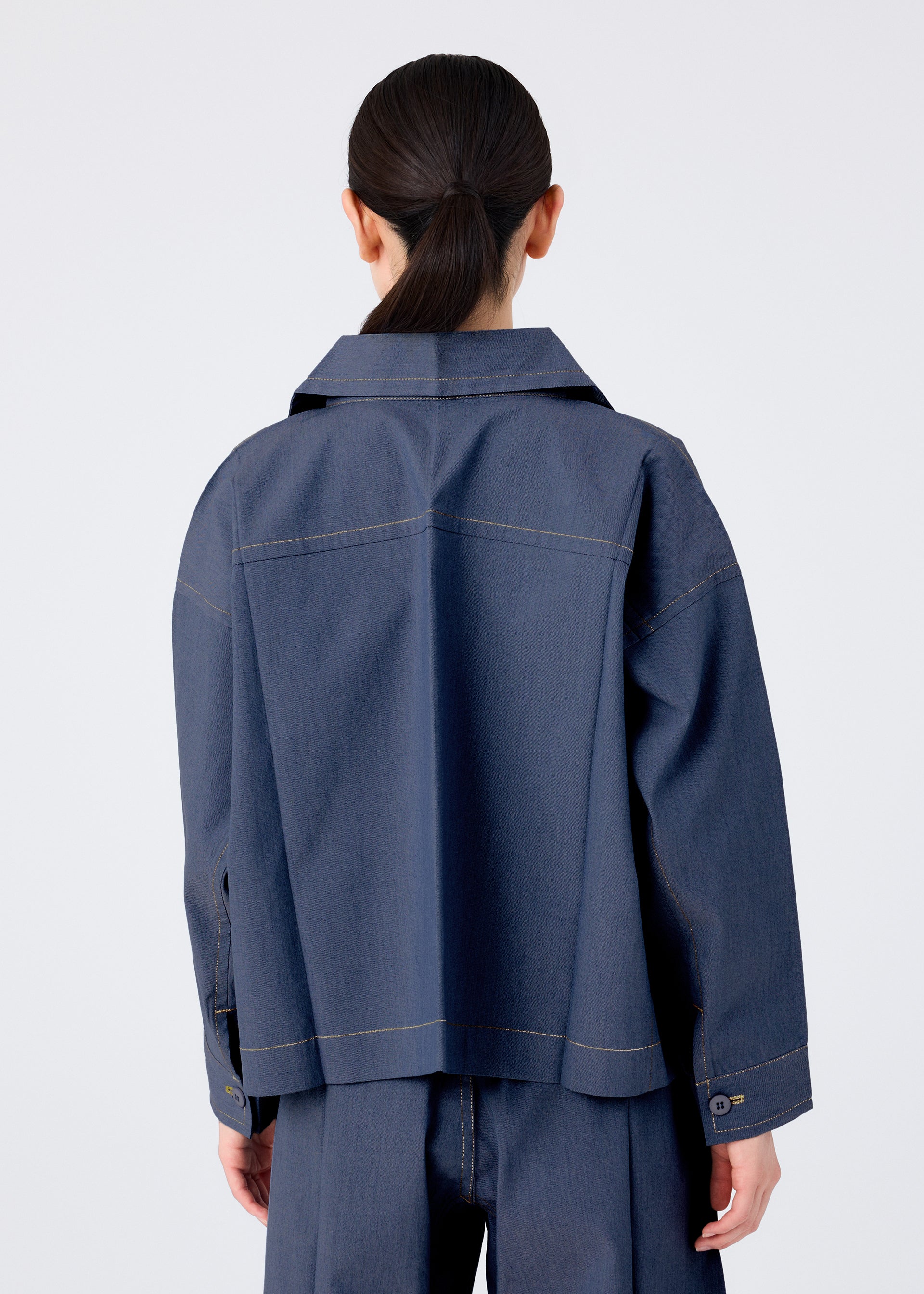 Issey Miyake Flat Denim bunda indigová recyklovaná