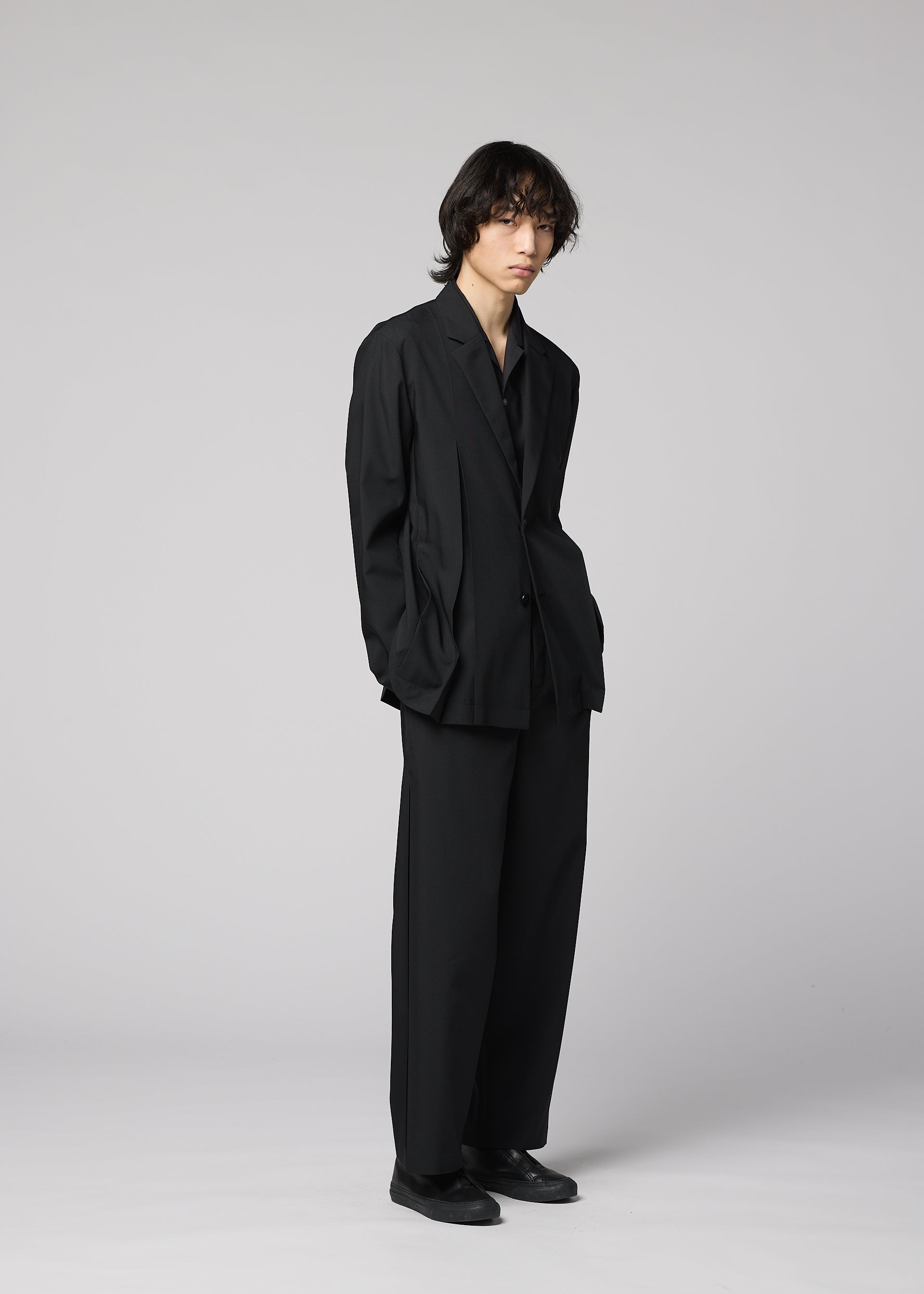 Issey Miyake Wings Black pánské sako black 2