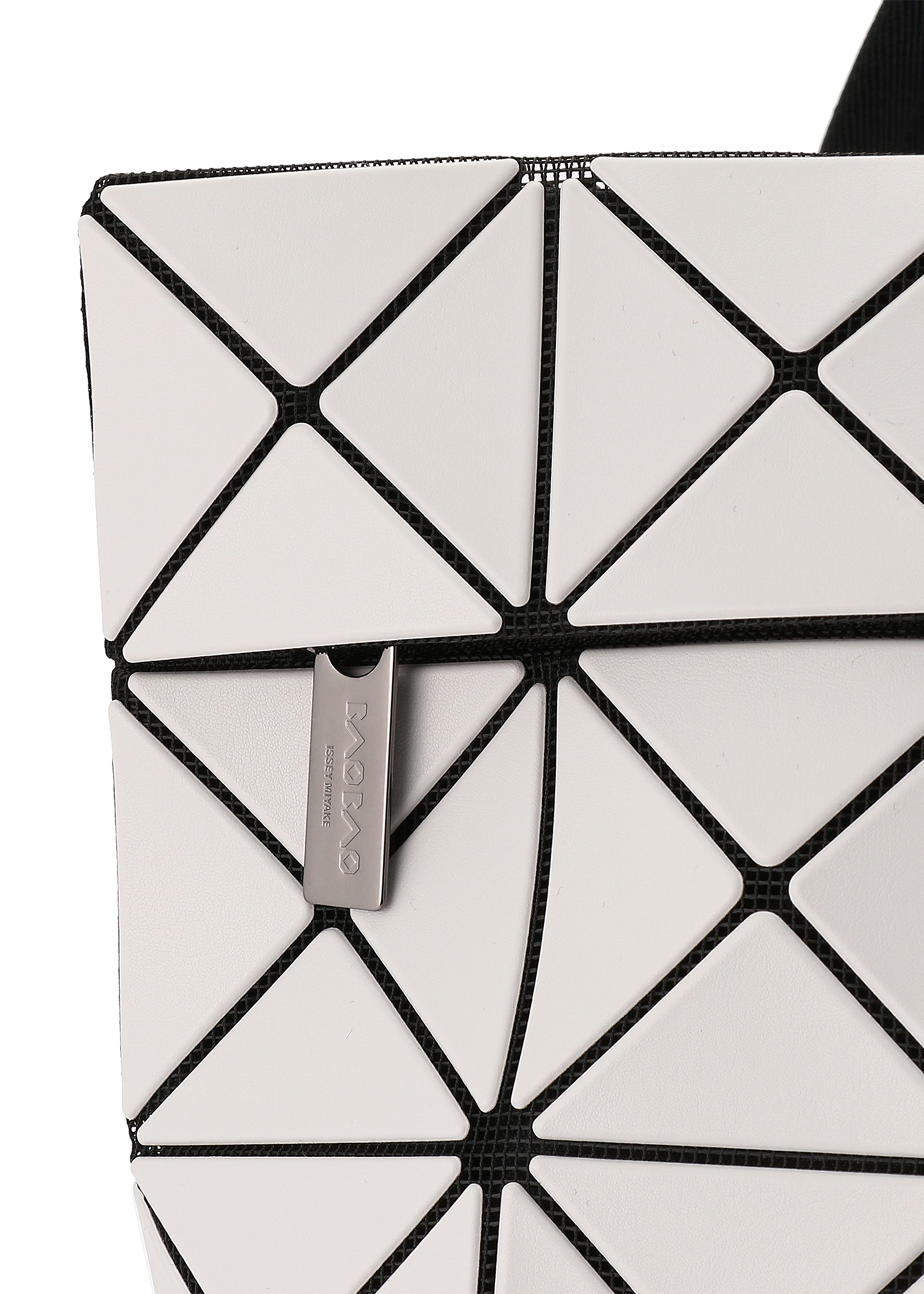 Bao Bao Issey Miyake Flat Pack batoh černý matný na notebook