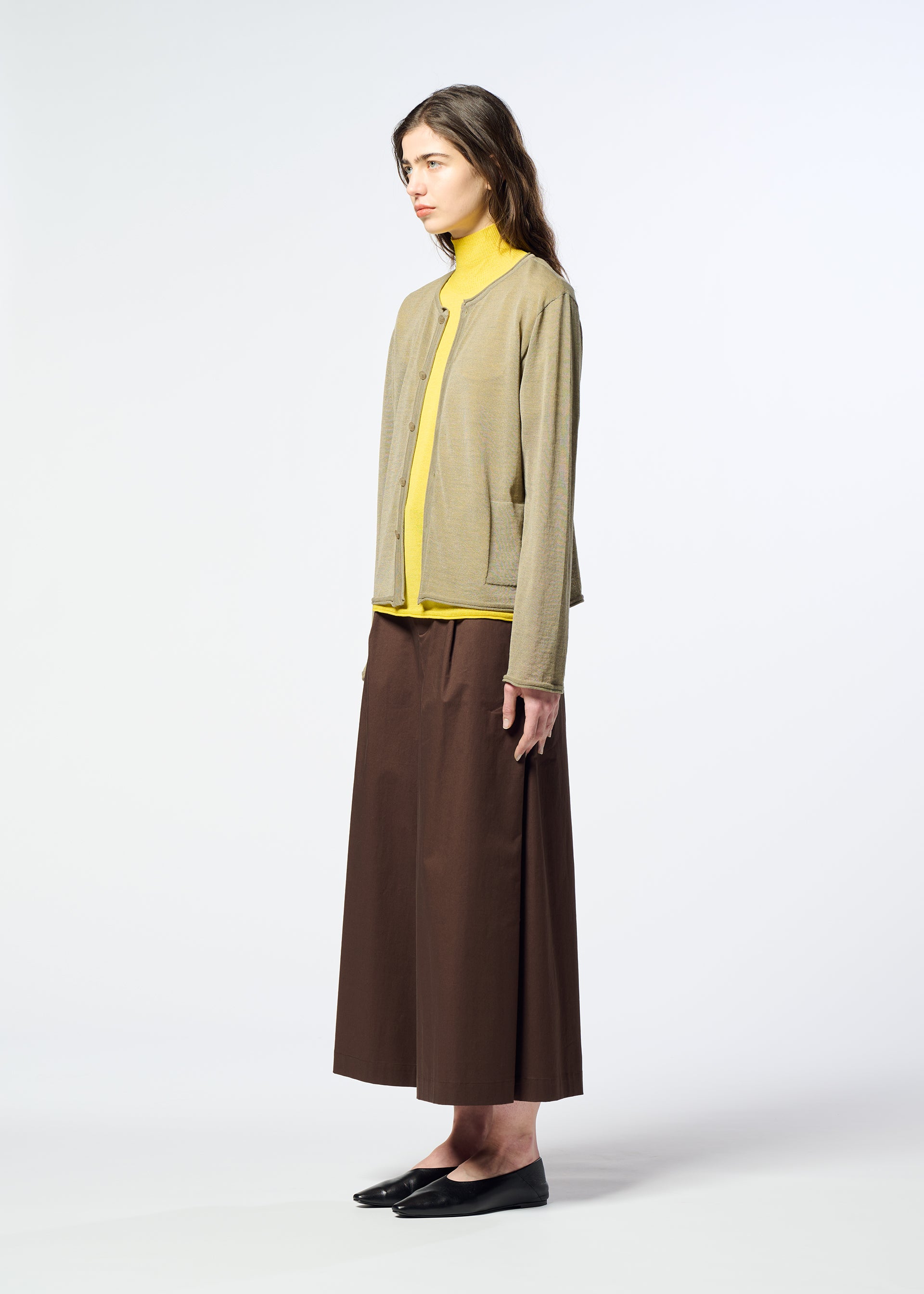 Issey Miyake Airy Pocket Layers kardigan písková