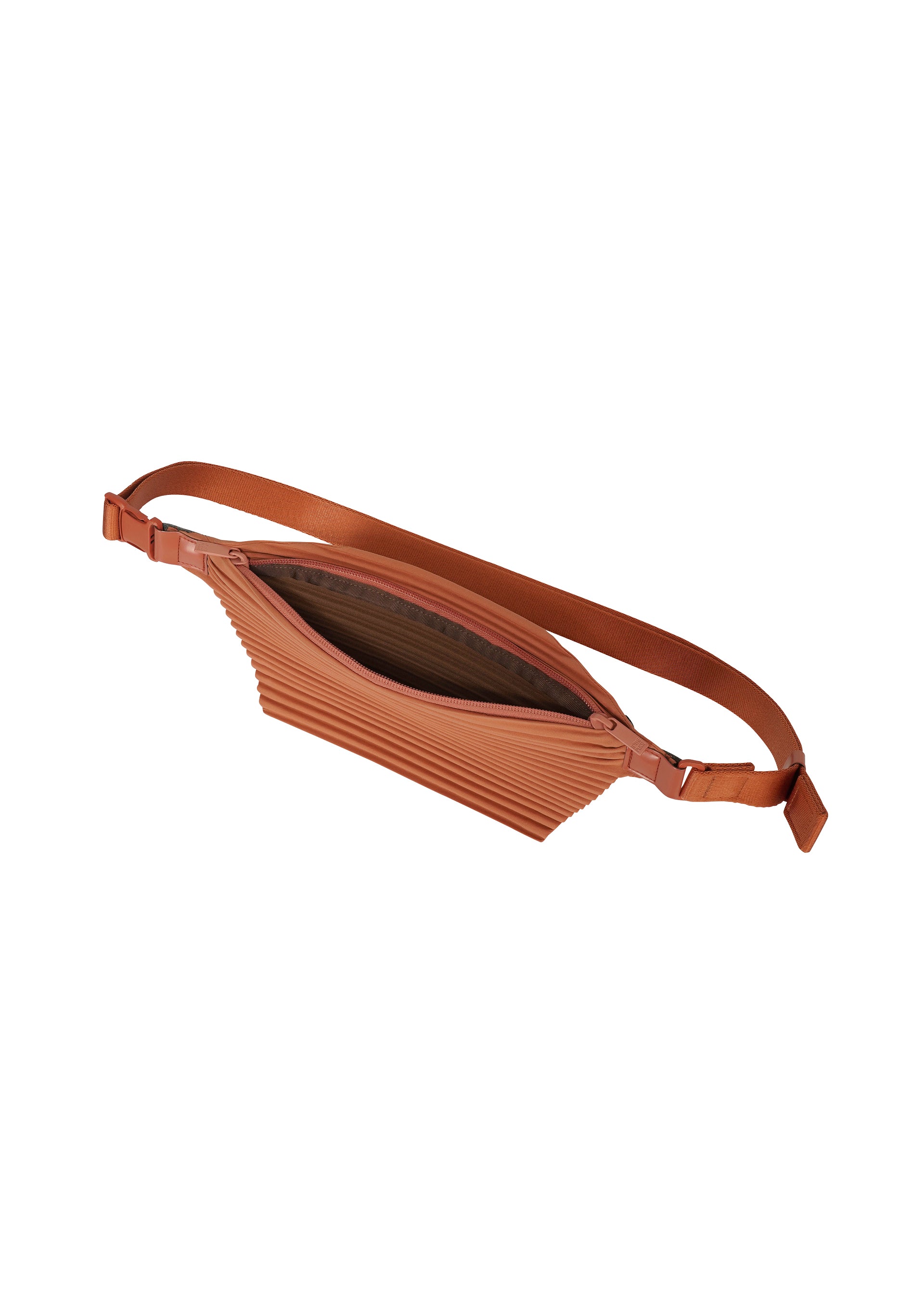 Issey Miyake PLEATS SLIM BAG kabelka černá 2v1