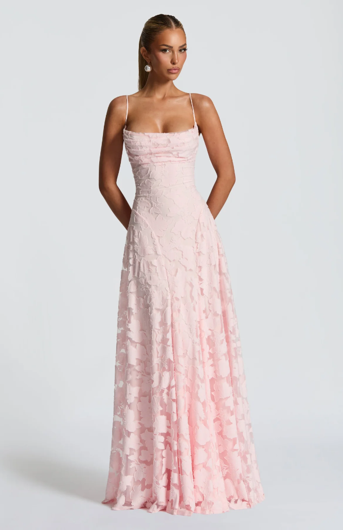 Norielle Bustier krajkové maxi šaty bez ramínek vínové