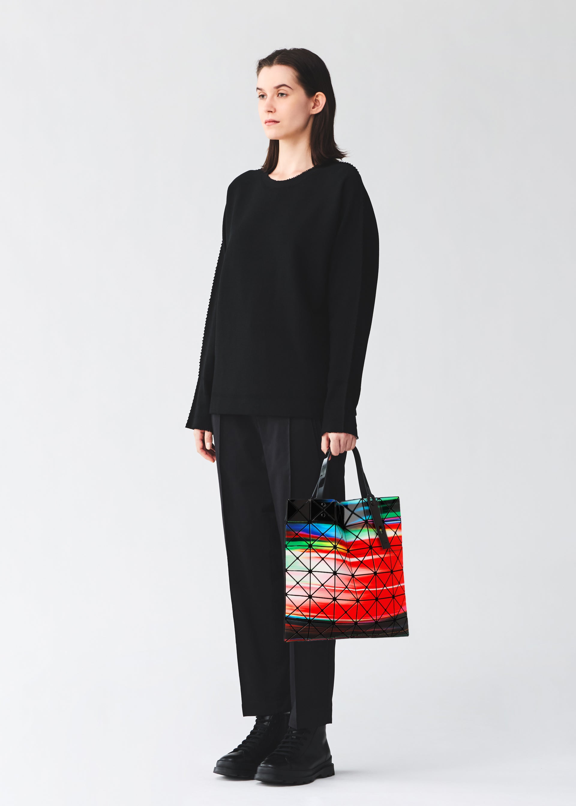 Issey Miyake Warp tote taška červená mix lak